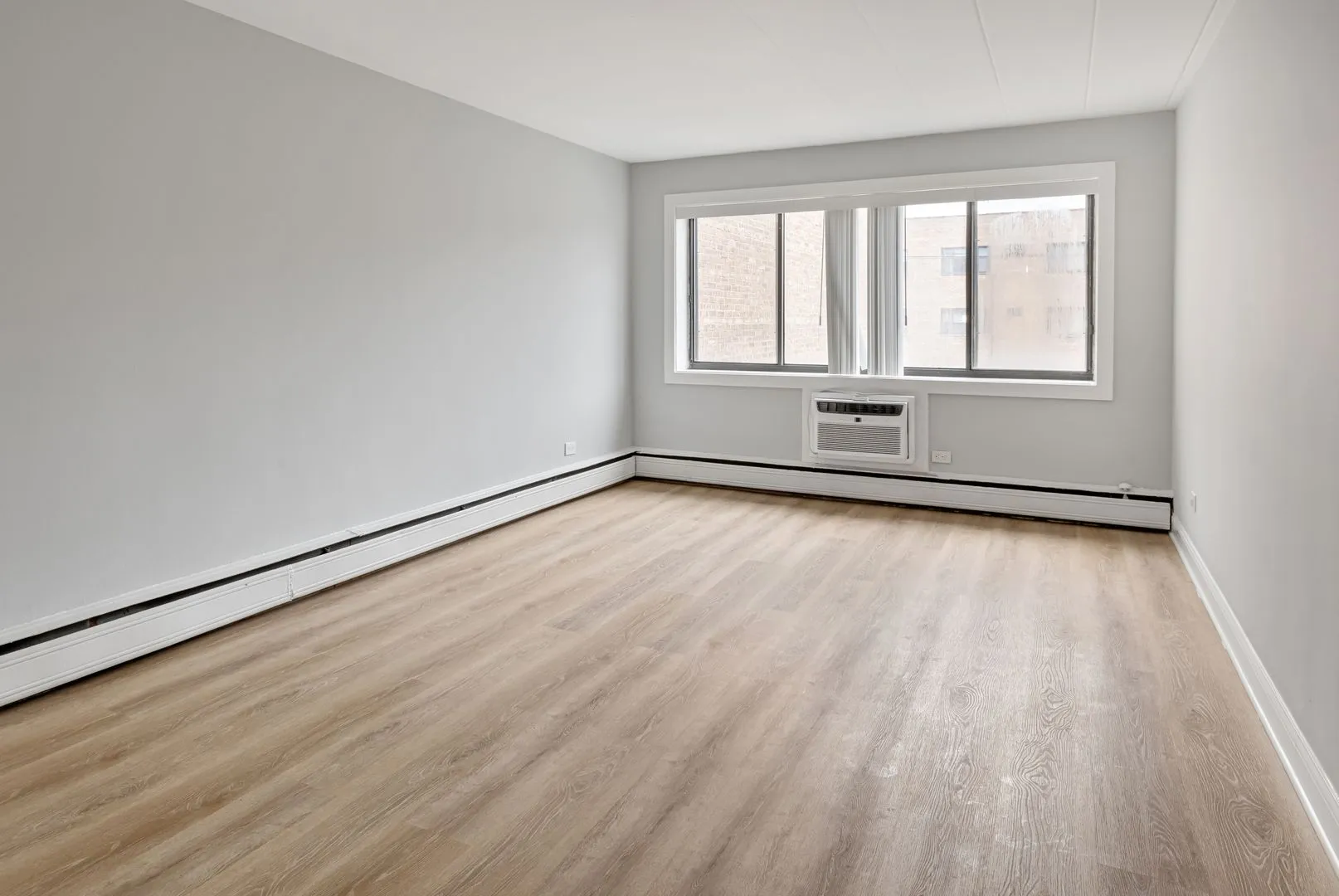 6012 N Kenmore Ave, , 60660, USA 60660-unit#4F-Chicago-IL