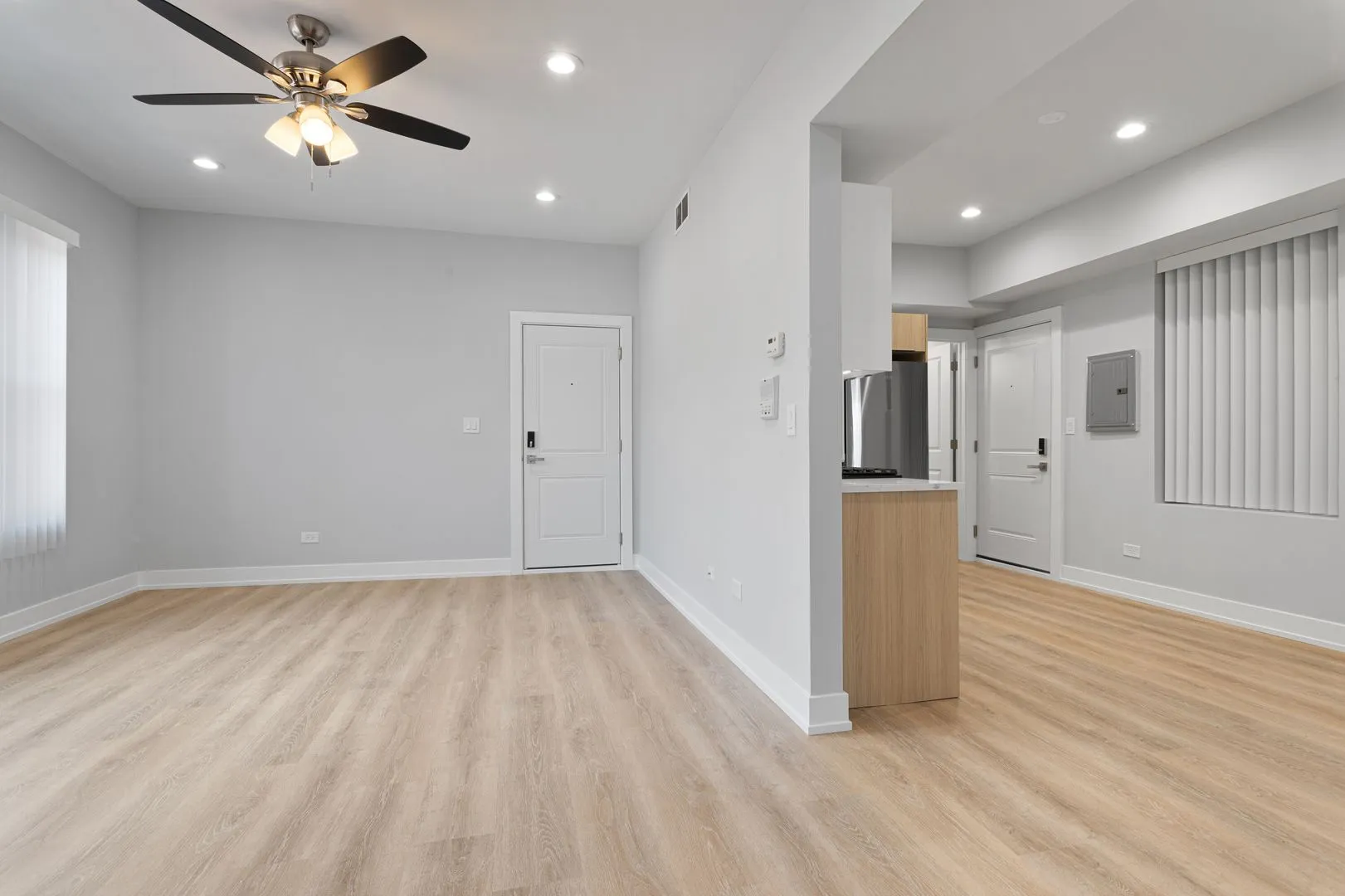 7417 N Clark St, ,  60626, USA 60626-unit#2-Chicago-IL