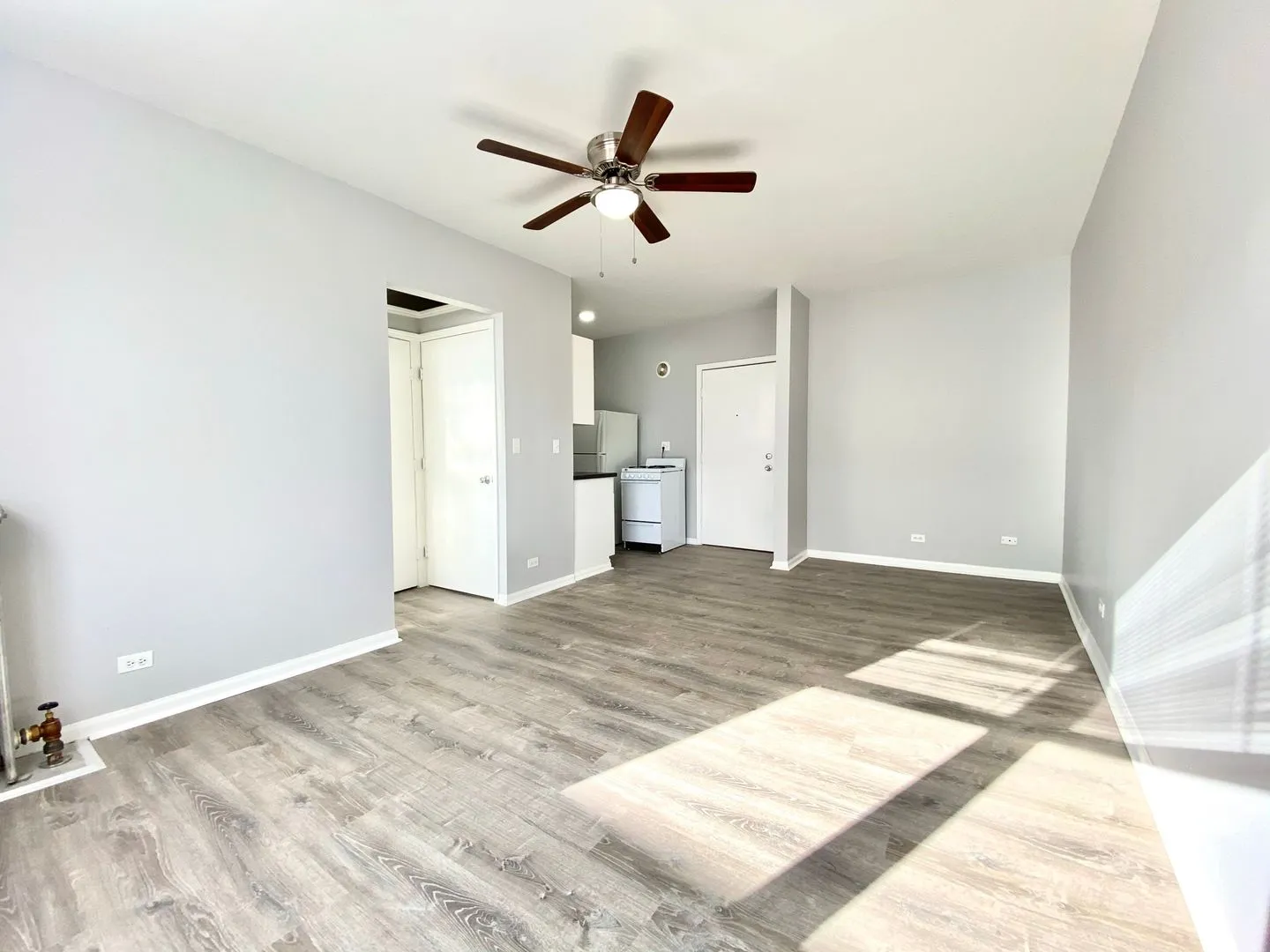 4031 N Kenmore Ave, ,  60613, USA 60613-unit#.407-Chicago-IL