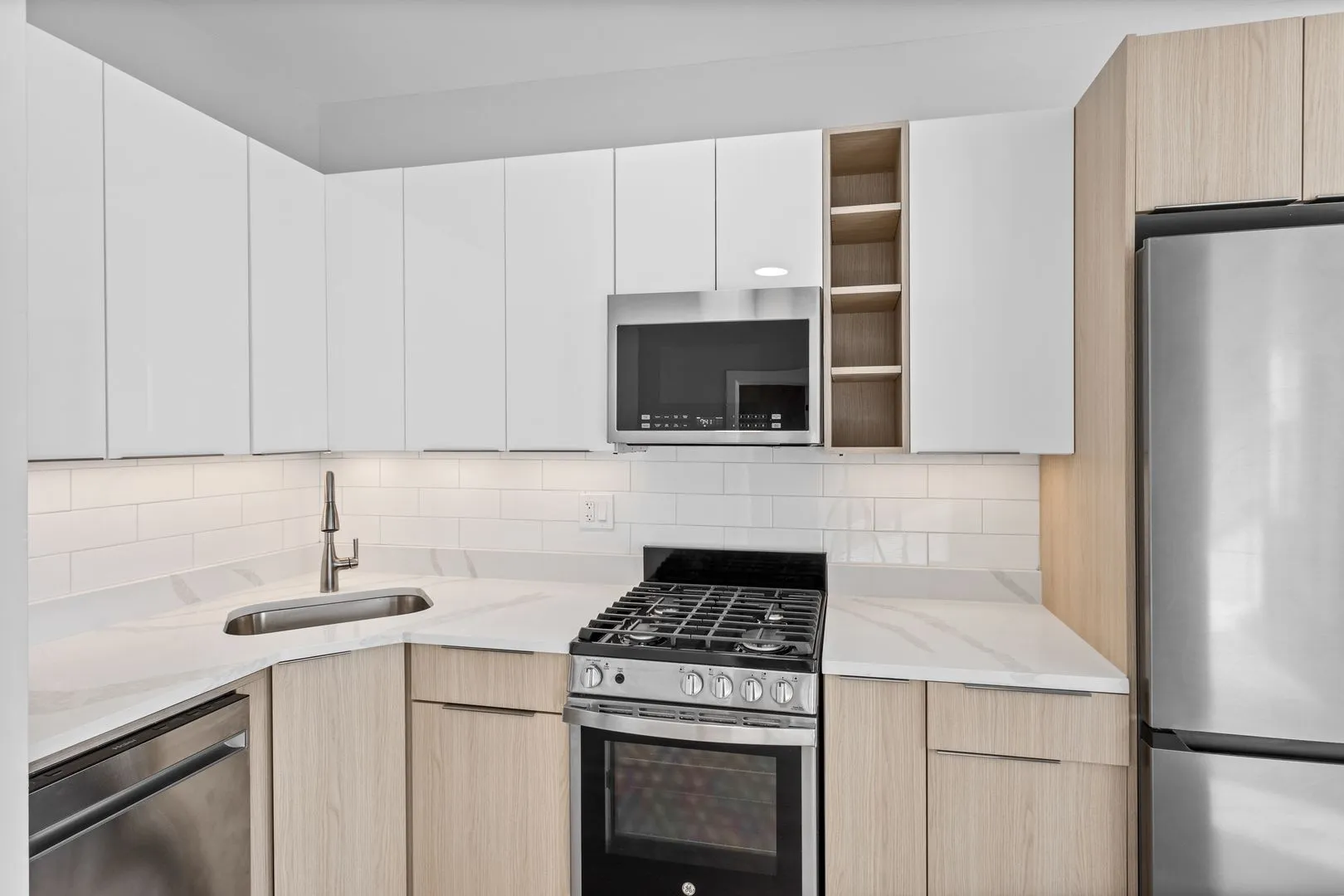 1625 W Howard St, ,  60626, USA 60626-unit#306-Chicago-IL