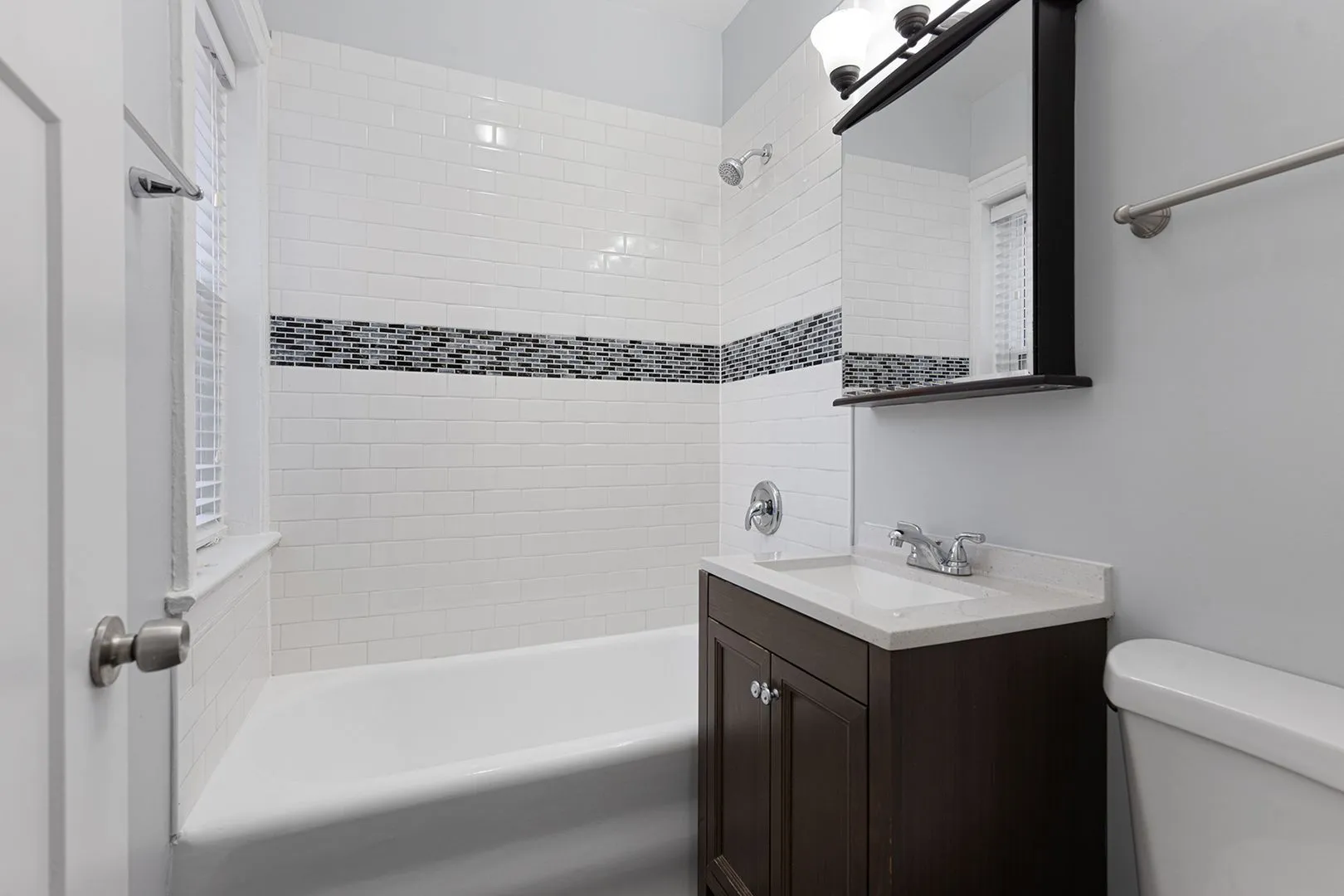 1104 W Glenlake Ave, , 60660, USA 60660-unit#3RD FLOOR-Chicago-IL