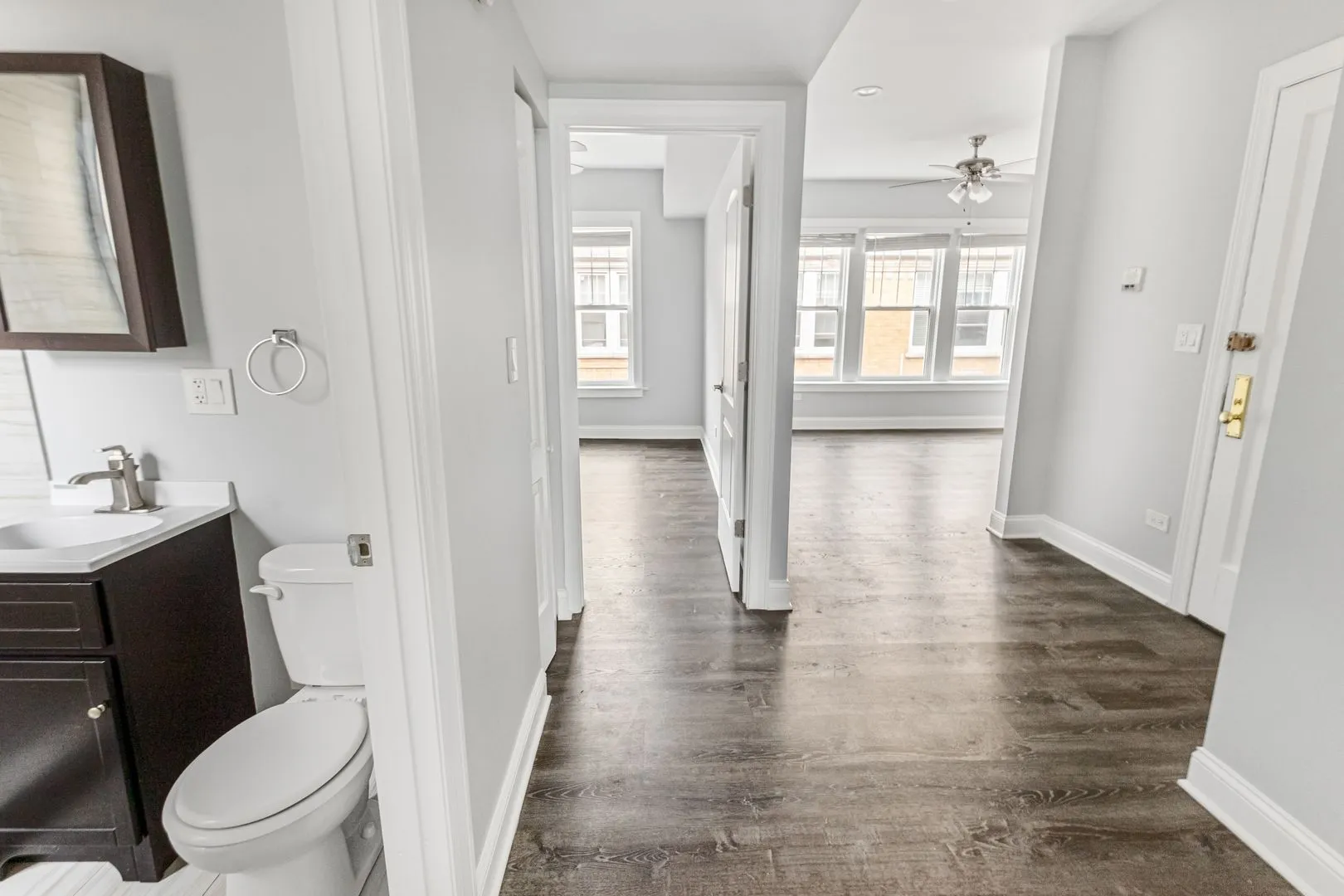 1112 W Glenlake Ave, ,  60660, USA 60660-unit#3RD FLOOR-Chicago-IL