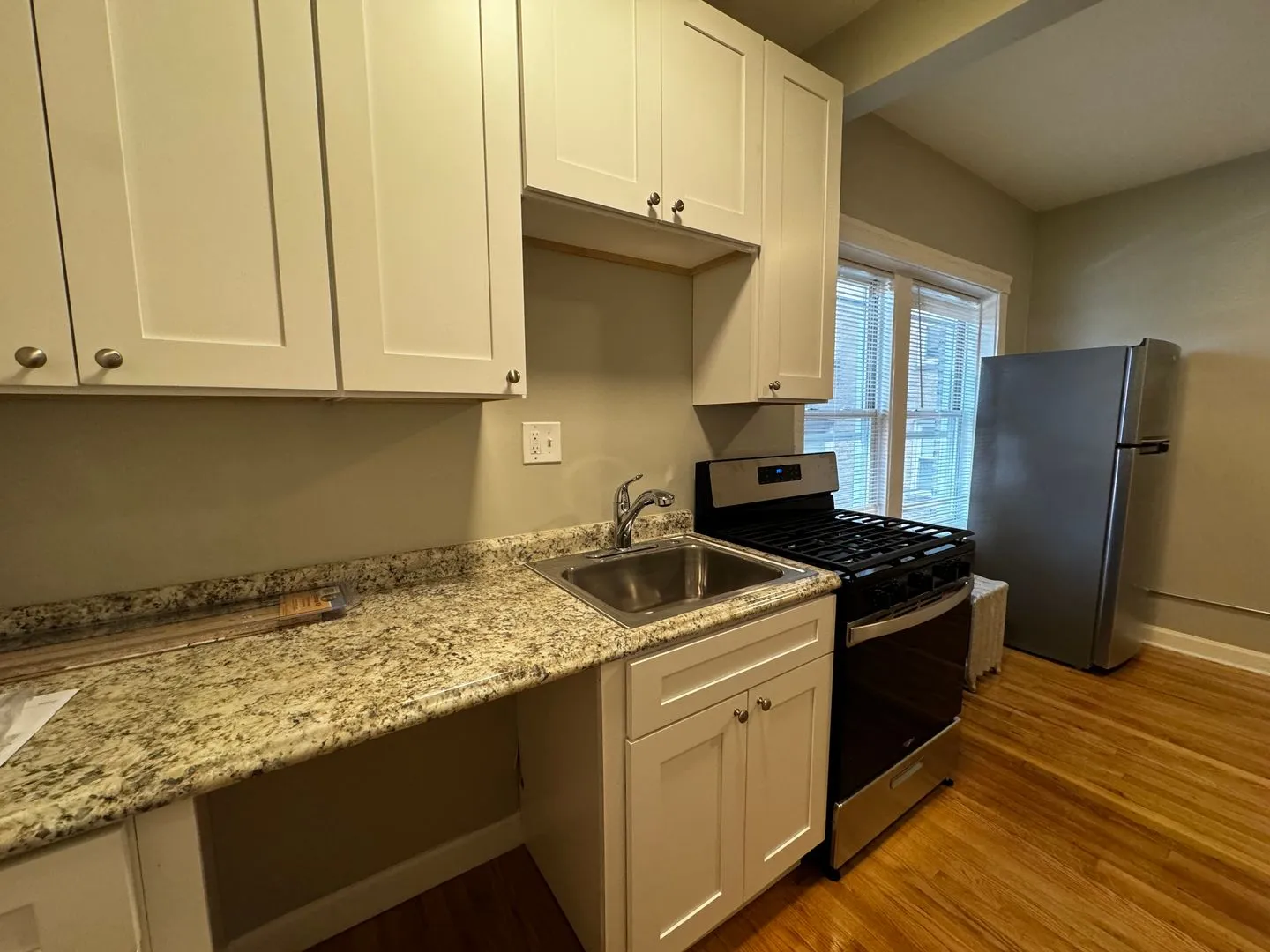 4906 N St Louis Ave, ,  60625, USA 60625-unit#2E-Chicago-IL