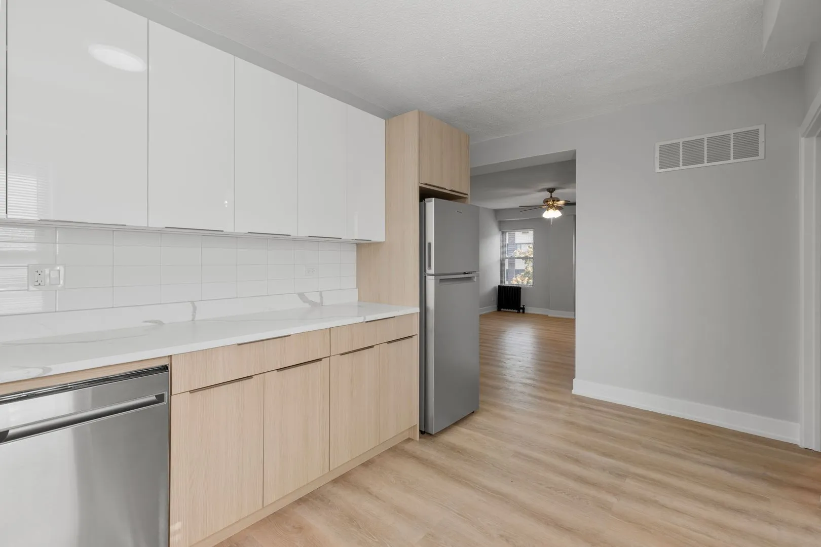 6026 N Winthrop Ave, ,  60660, USA 60660-unit#3F-Chicago-IL