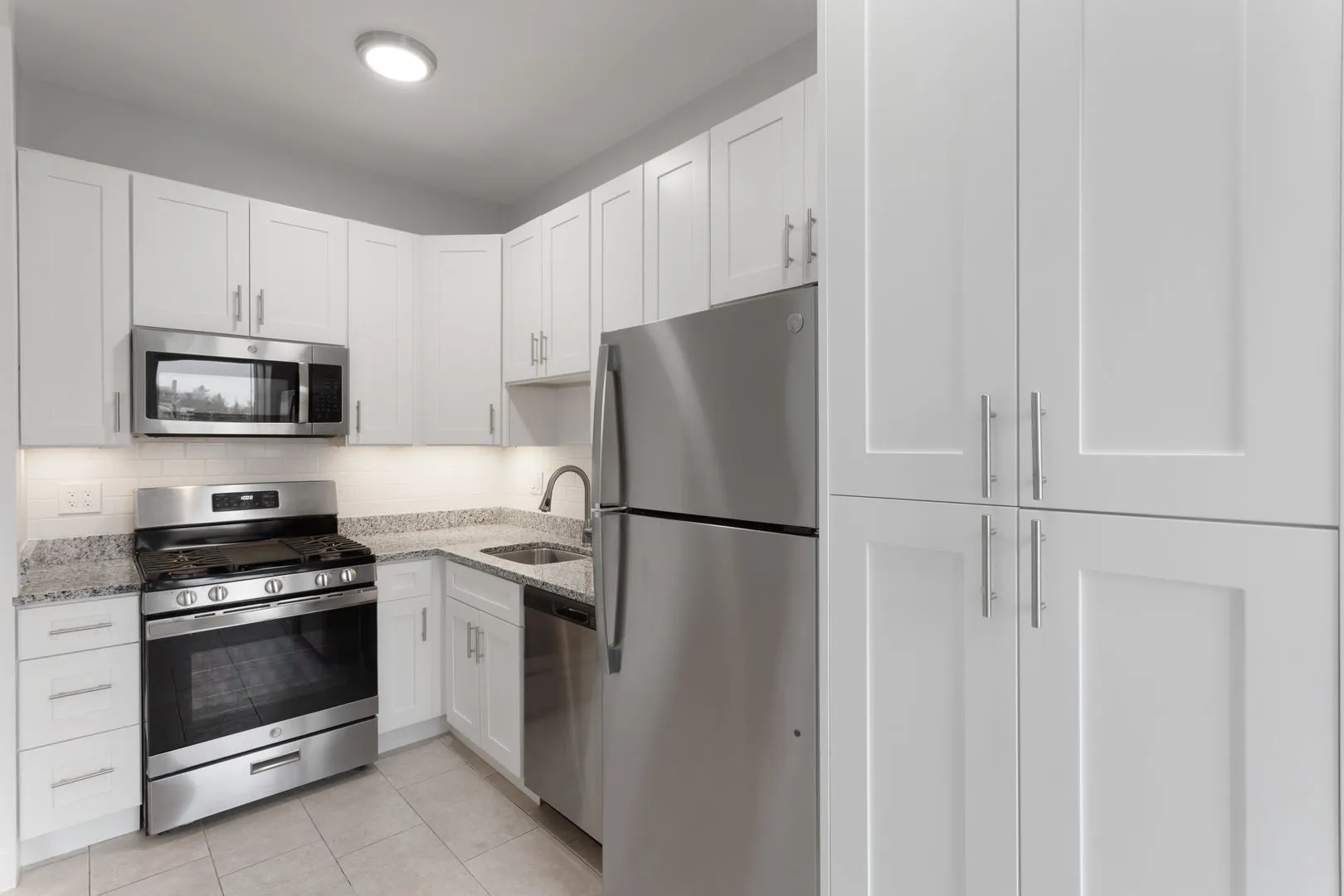 7600 N Sheridan Rd, , 60626, USA 60626-unit#308-Chicago-IL