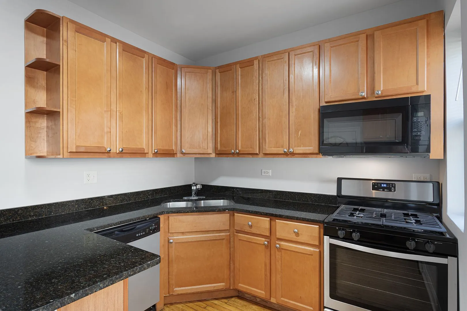 7328 N Damen Ave, ,  60645, USA 60645-unit#3-Chicago-IL