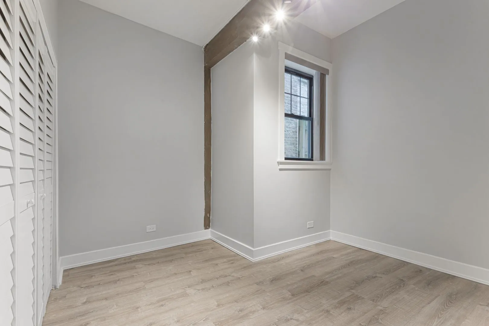 7645 N Sheridan Rd, ,  60626, USA 60626-unit#102-Chicago-IL