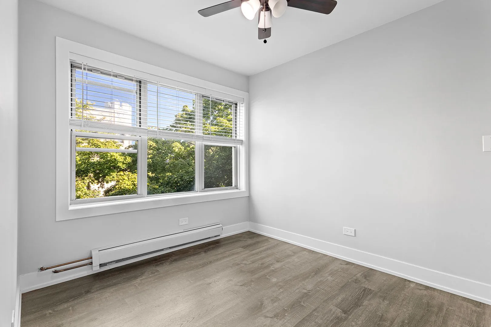 1301 W Estes Ave, ,  60626, USA 60626-unit#3W-Chicago-IL