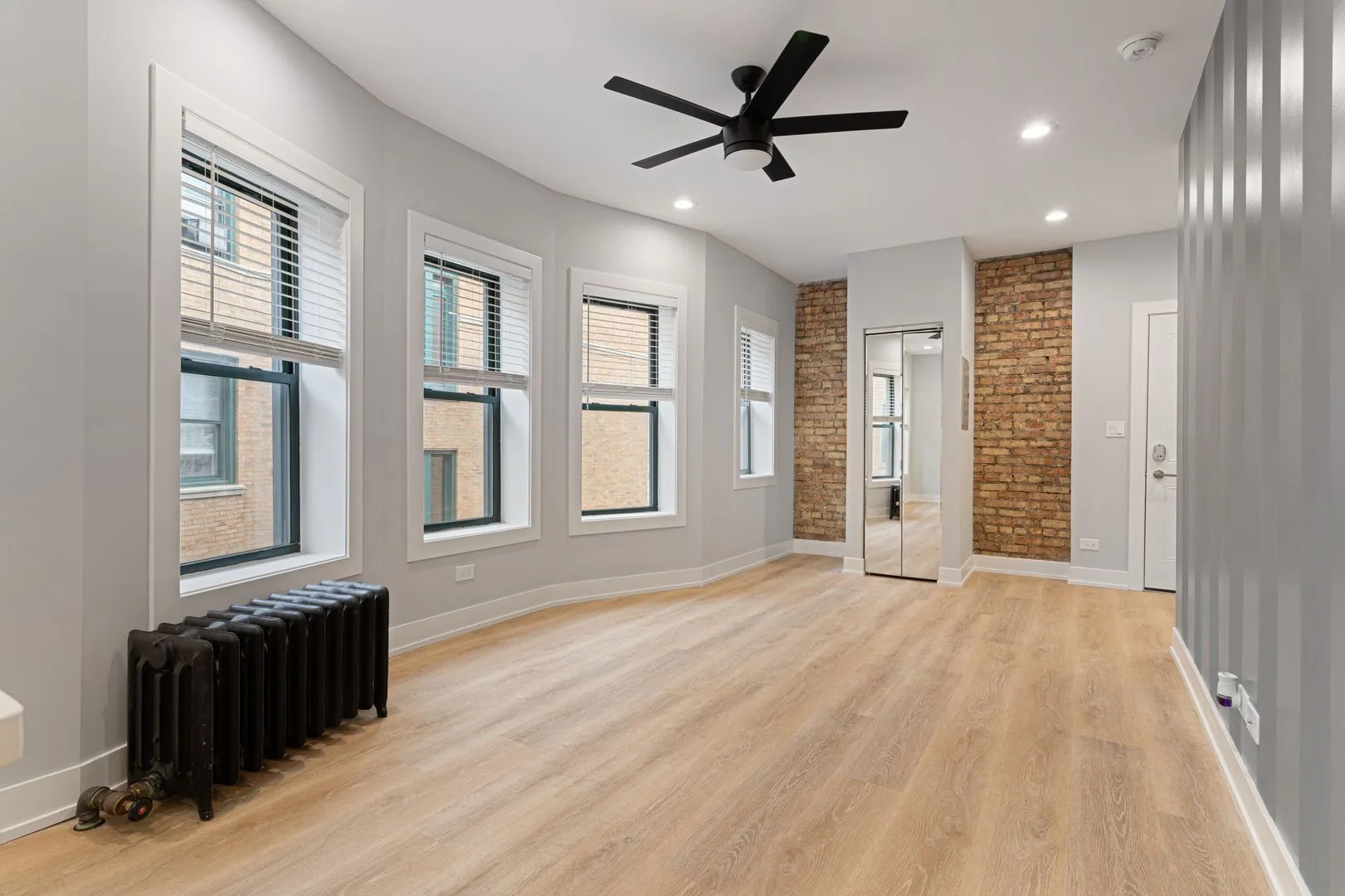7736 N Eastlake Terrace, ,  60626, USA 60626-unit#2W-Chicago-IL