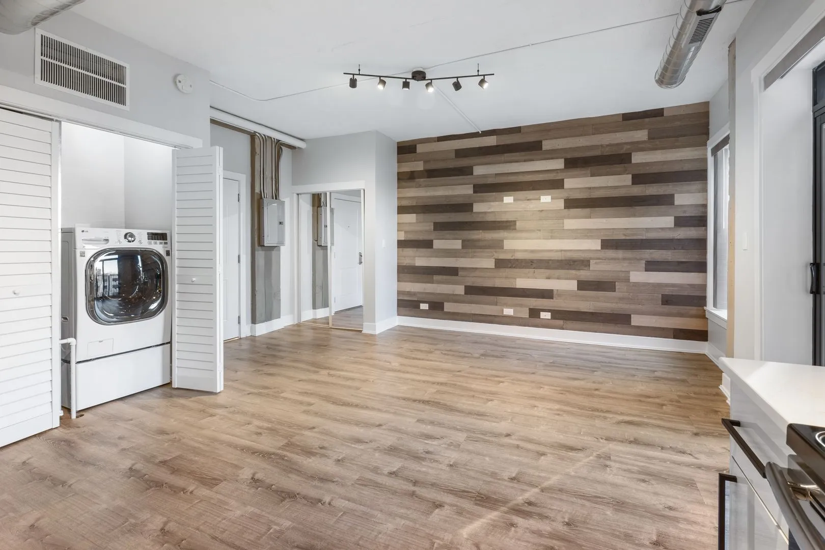7645 N Sheridan Rd, ,  60626, USA 60626-unit#411-Chicago-IL