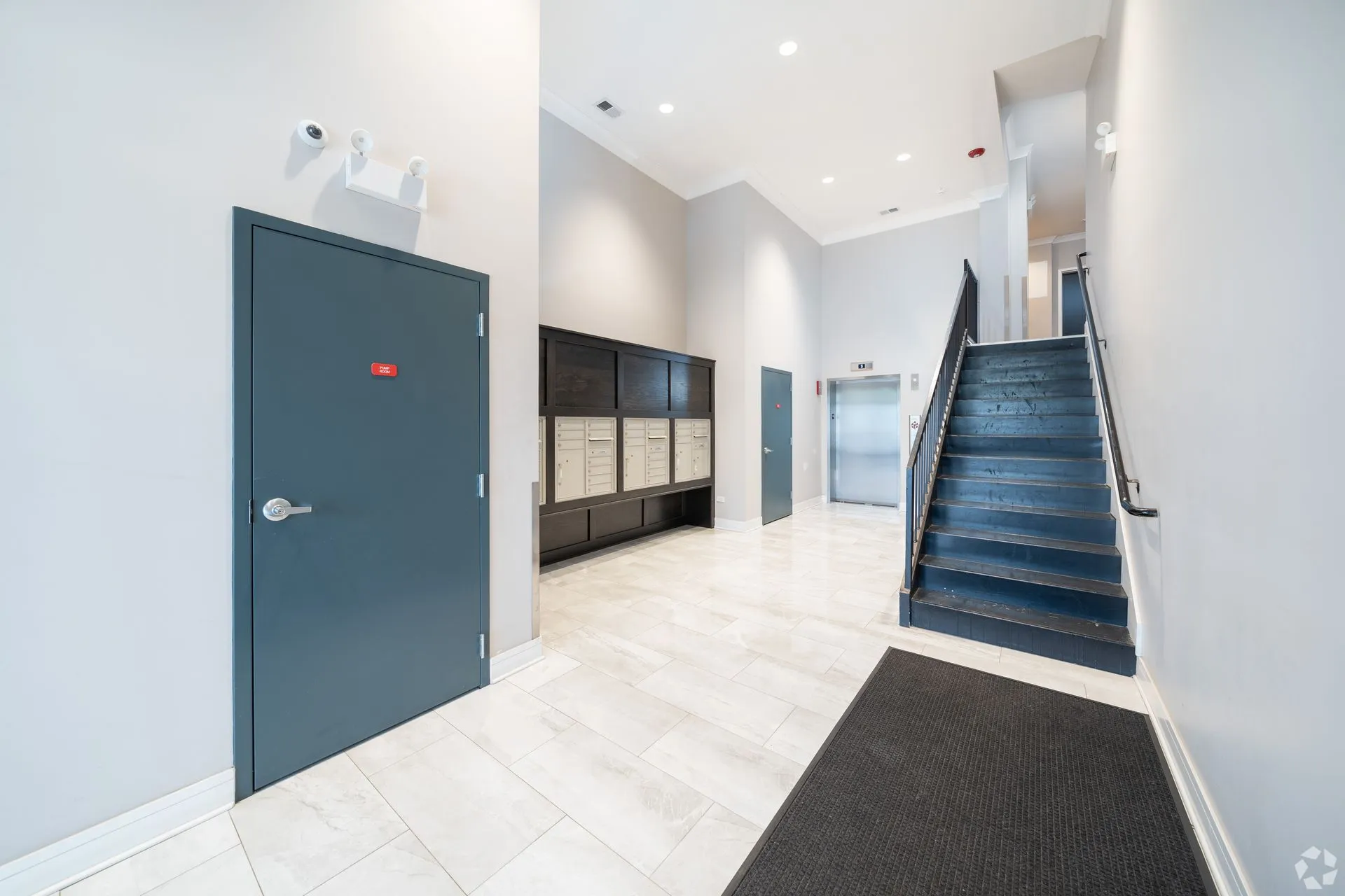 927 W Irving Park Rd, ,  60613, USA 60613-unit#927-206-Chicago-IL