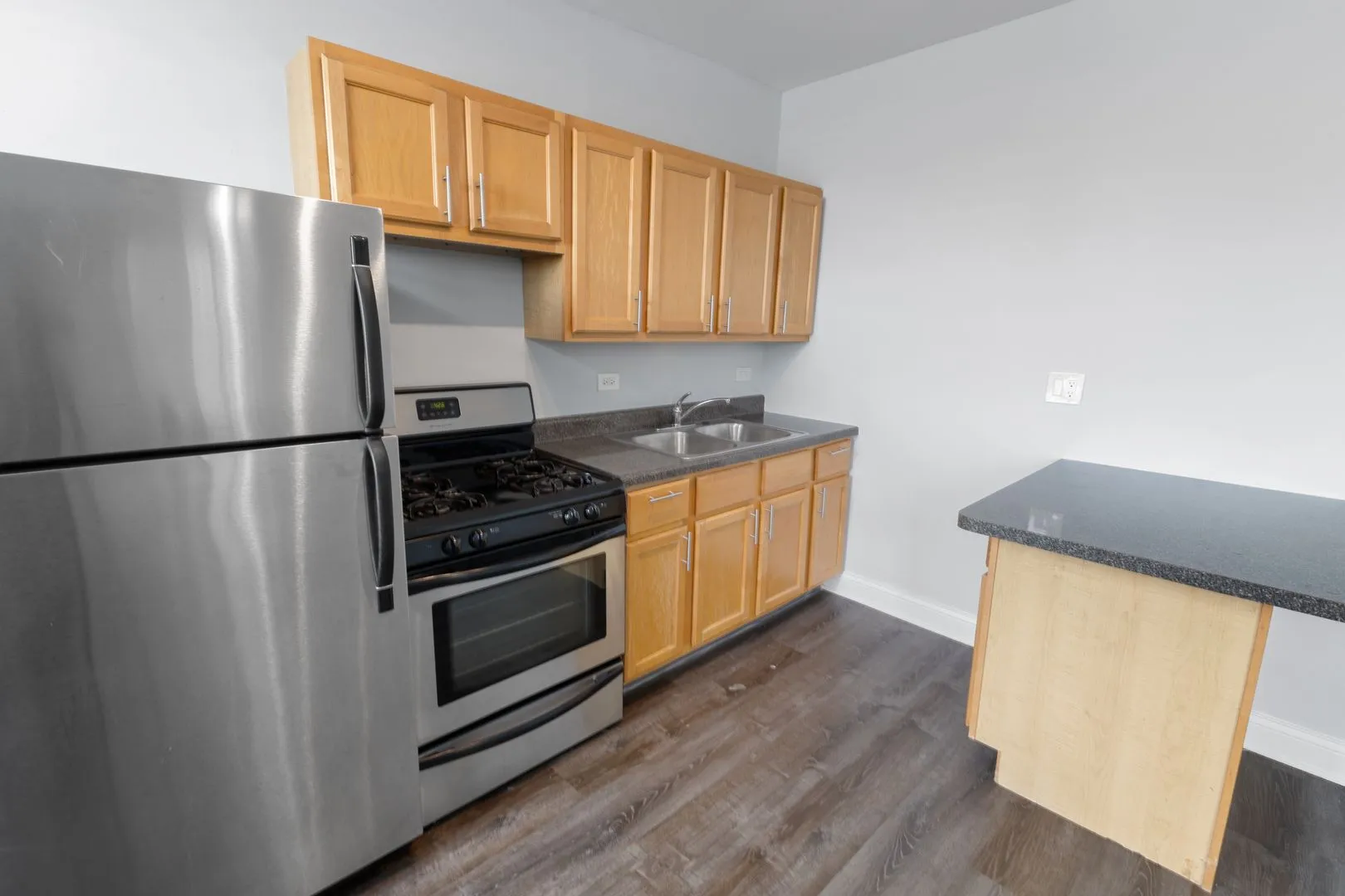 5860 N Kenmore Ave, , 60660, USA 60660-unit#405-Chicago-IL