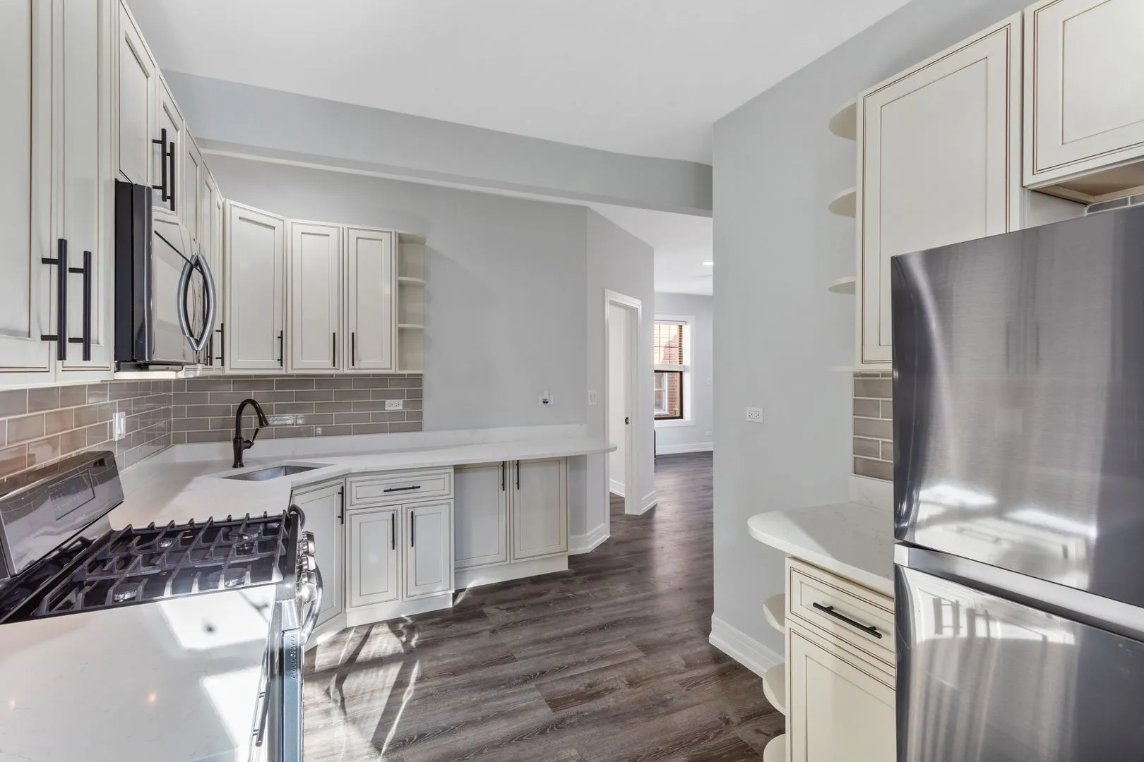 6109 N Winthrop Ave, , 60660, USA 60660-unit#3RD FLOOR-Chicago-IL