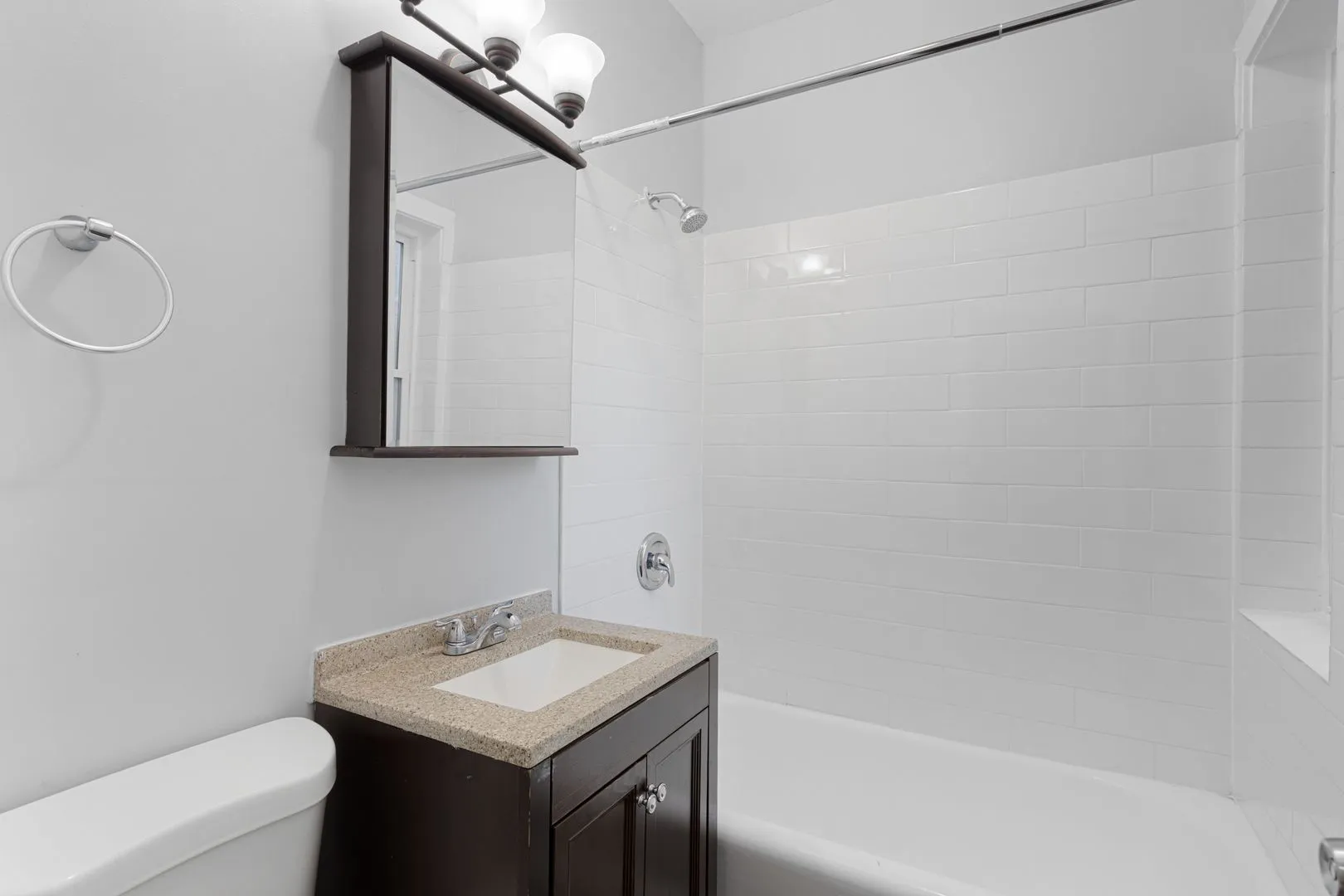 1110 W Glenlake Ave, ,  60660, USA 60660-unit#1ST FLOOR-Chicago-IL