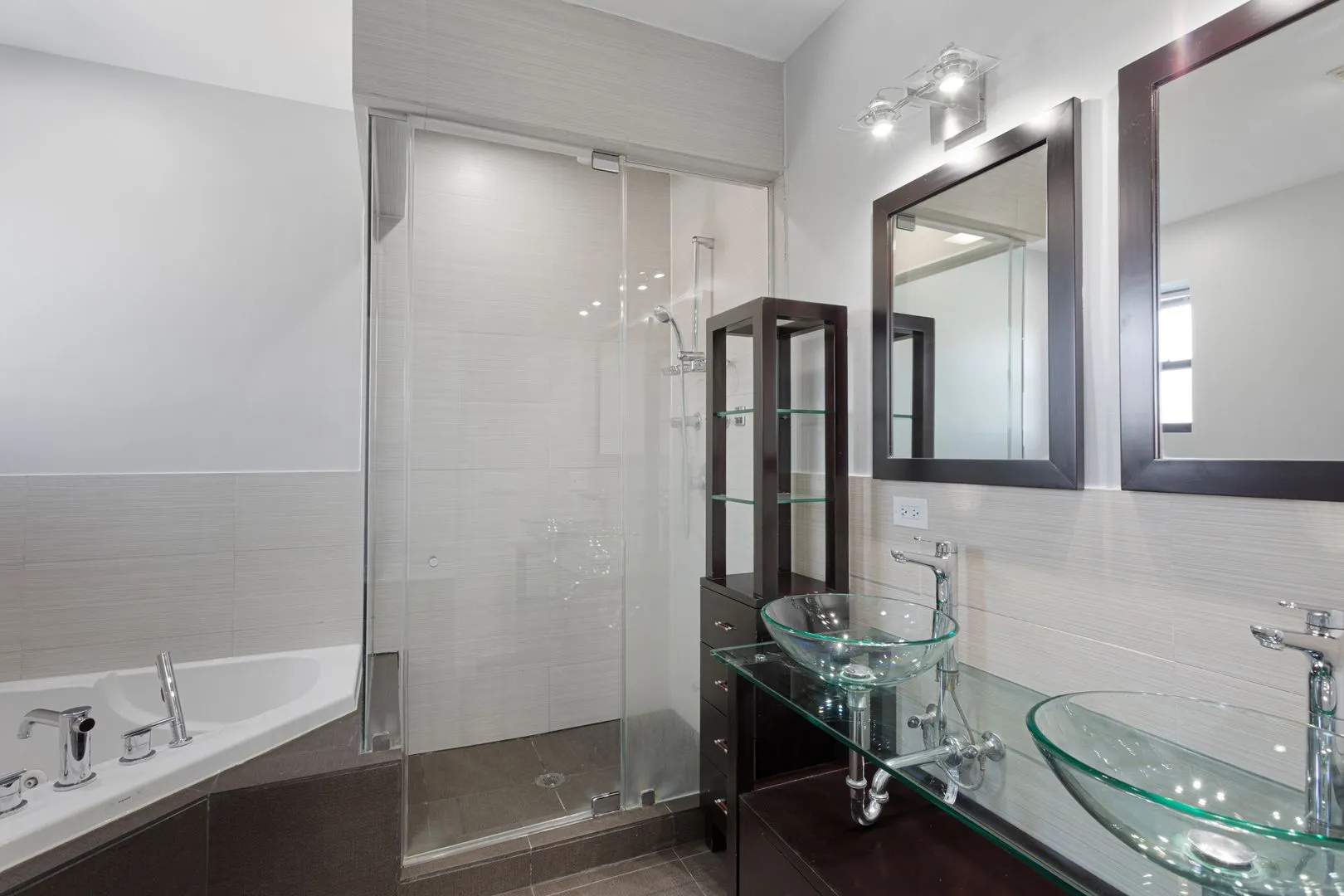 1412 W Morse Ave, , 60626, USA 60626-unit#5A-Chicago-IL