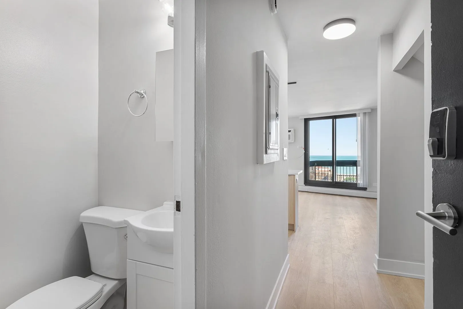 6166 N Sheridan Rd, ,  60660, USA 60660-unit#6D-Chicago-IL