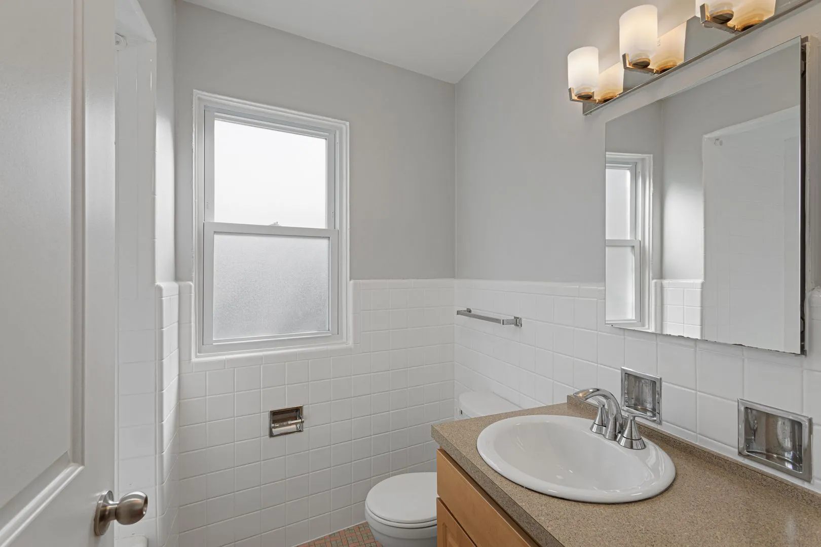 7638 N Eastlake Terrace, ,  60626, USA 60626-unit#2E-Chicago-IL