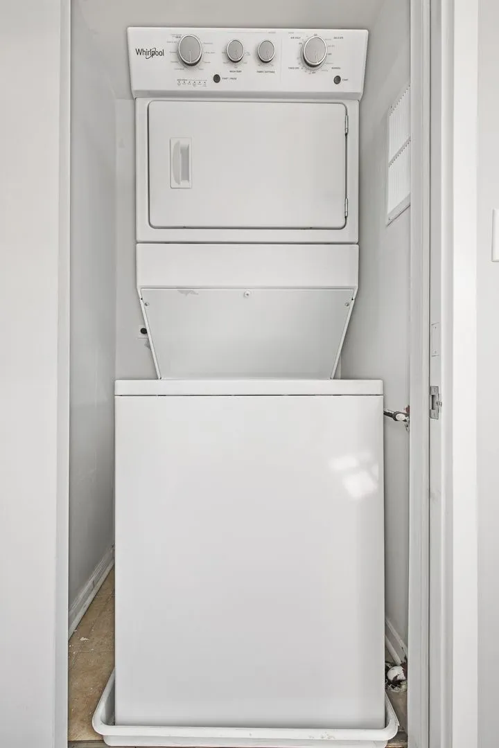 7730 N Ashland Ave, , 60626, USA 60626-unit#C2-Chicago-IL