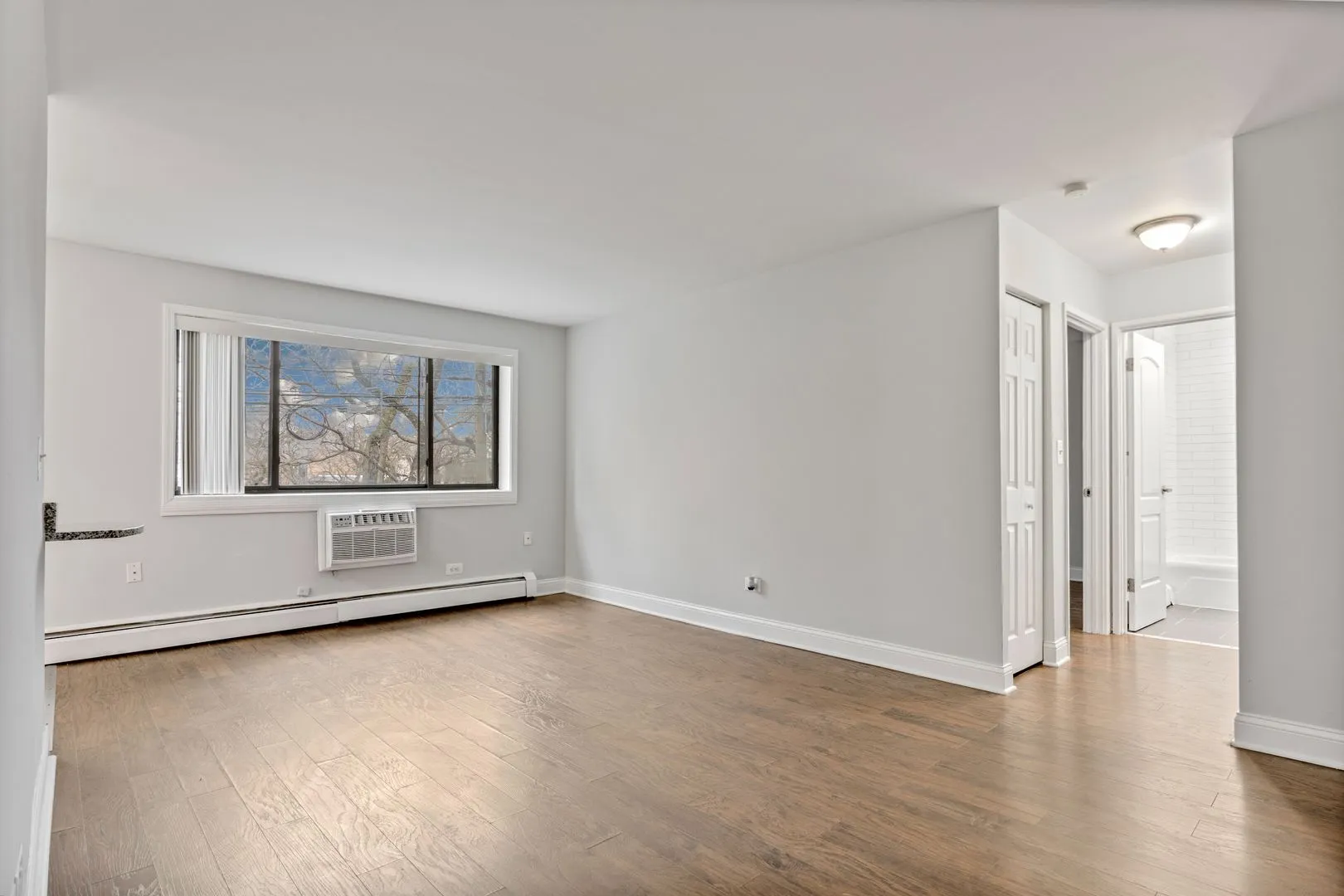 6001 N Kenmore Ave, ,  60660, USA 60660-unit#209-Chicago-IL