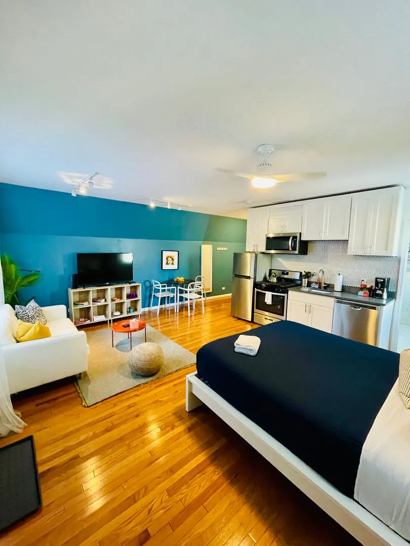 1742 W Division St, , 60622, USA 60622-unit#1742-COACH-Chicago-IL