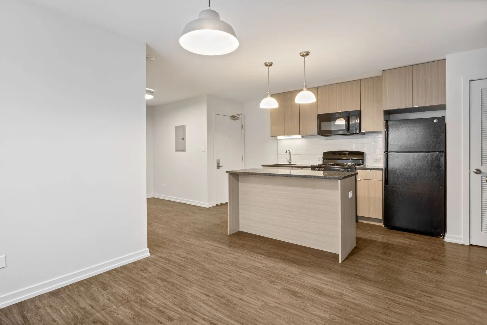 5411 N Winthrop Ave, , 60640, USA 60640-unit#420-Chicago-IL