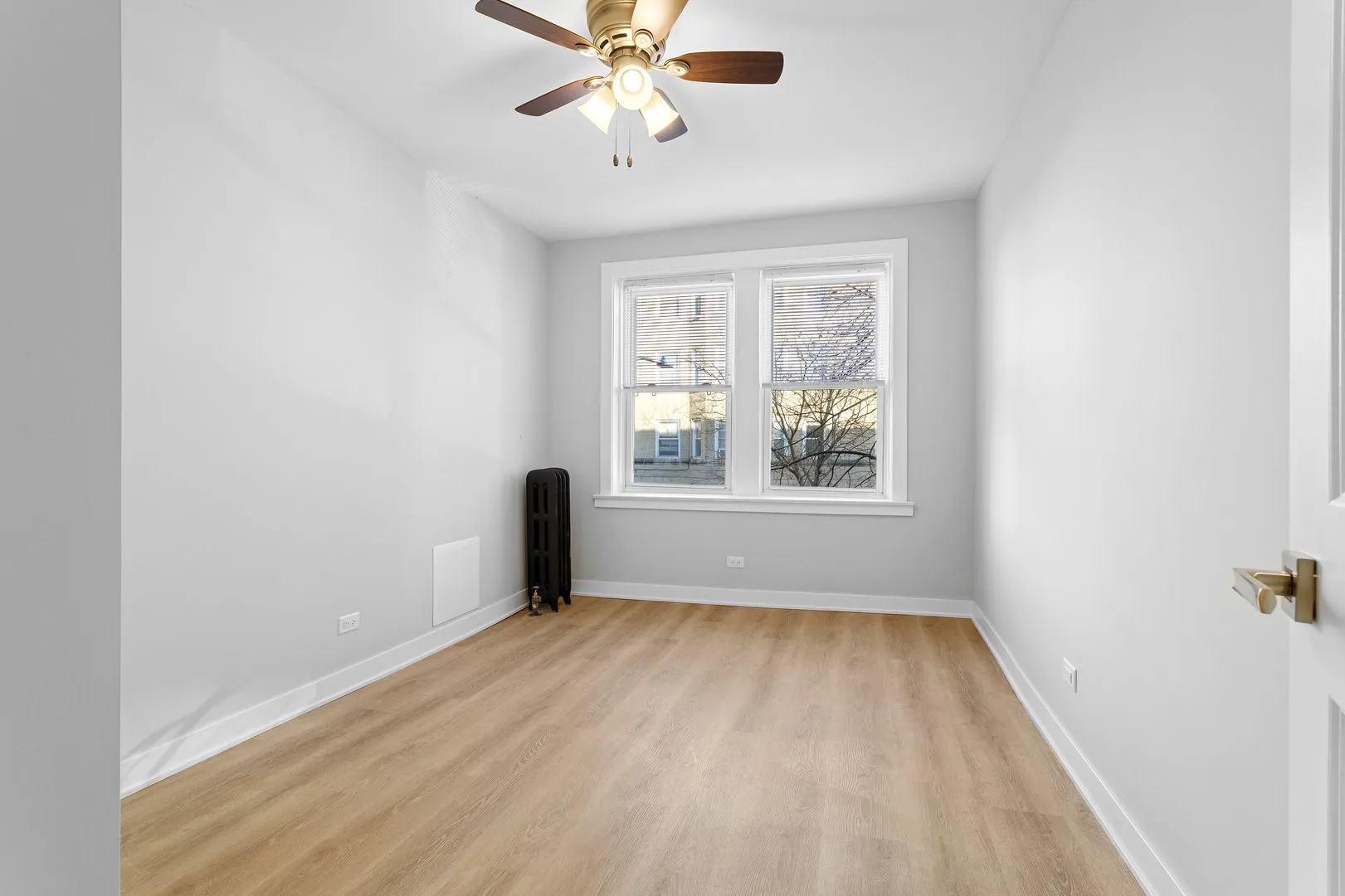 7387 N Damen Ave, ,  60645, USA 60645-unit#3W-Chicago-IL