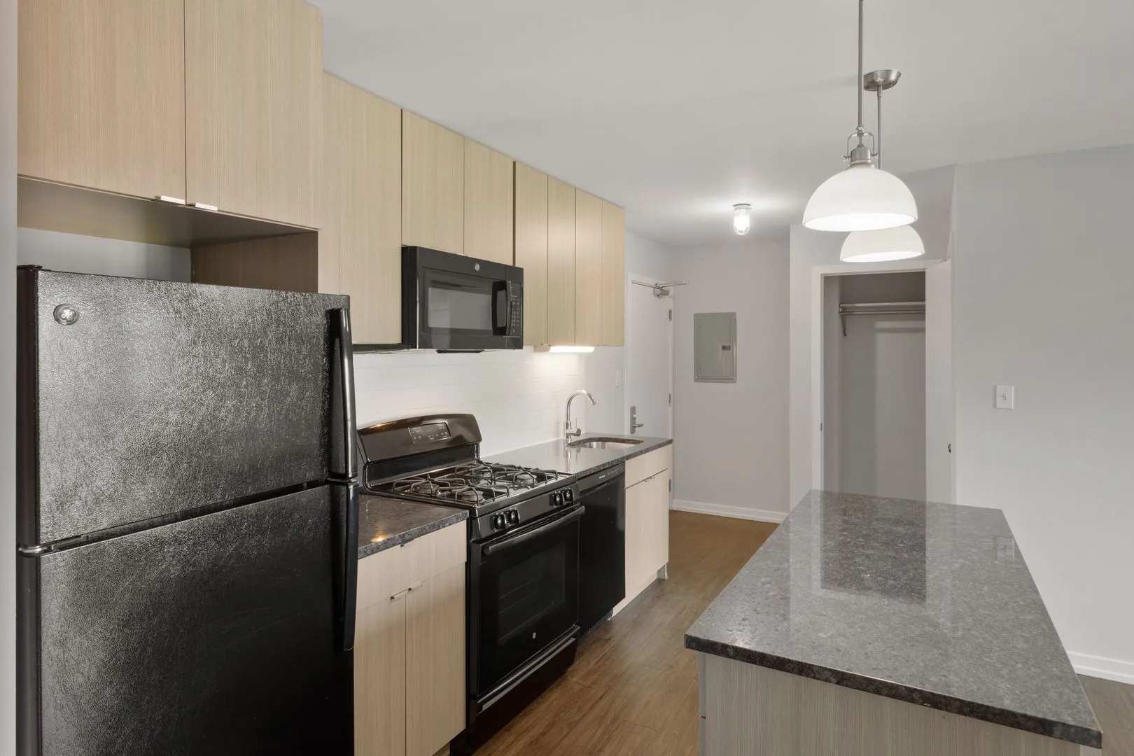 5411 N Winthrop Ave, ,  60640, USA 60640-unit#202-Chicago-IL