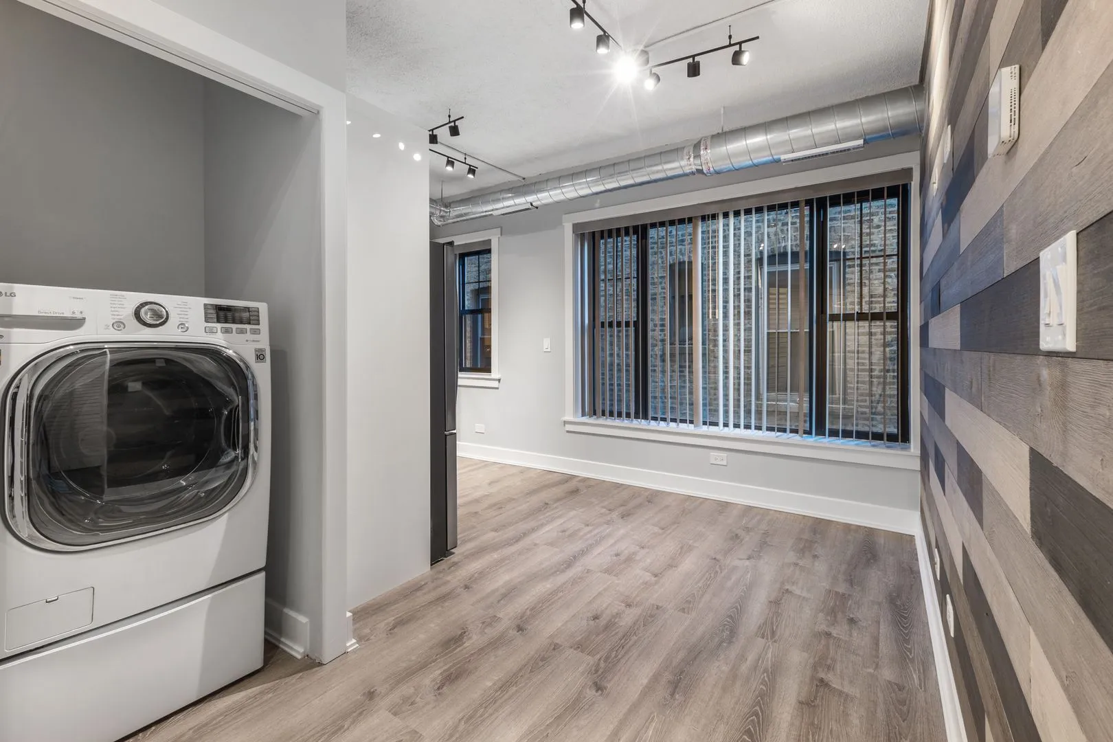 7645 N Sheridan Rd, ,  60626, USA 60626-unit#203-Chicago-IL