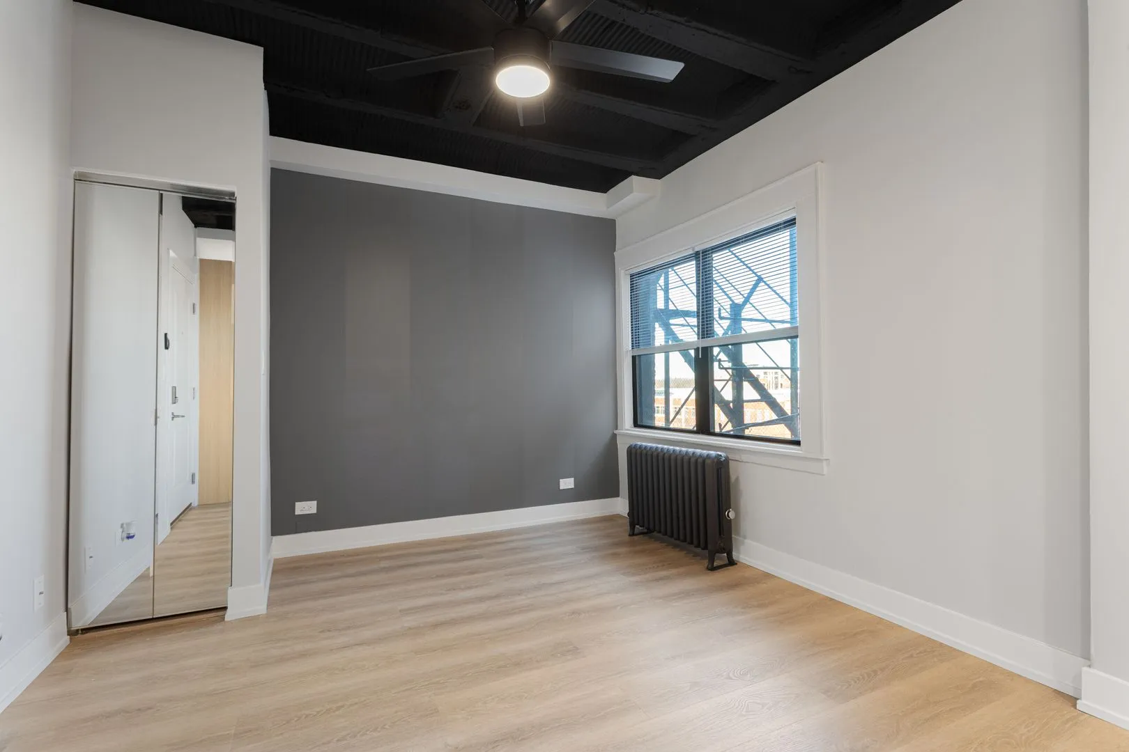 6026 N Winthrop Ave, ,  60660, USA 60660-unit#5B-Chicago-IL