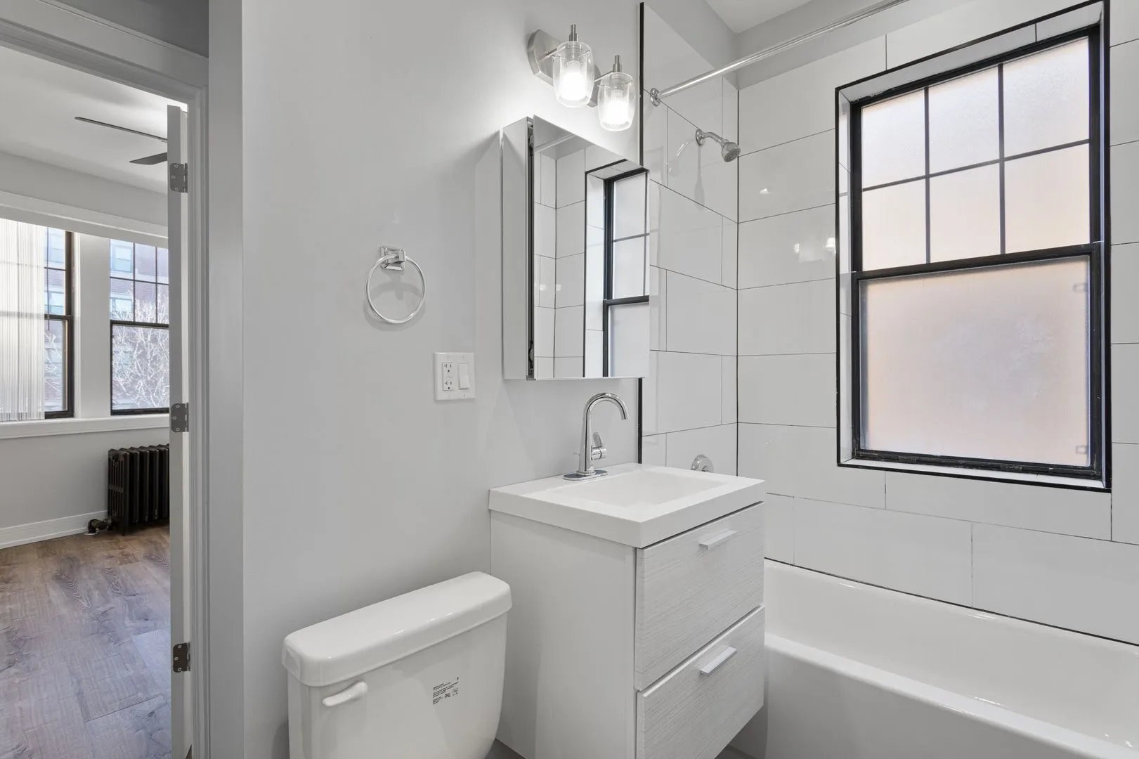 7626 N Eastlake Terrace, , 60626, USA 60626-unit#2-Chicago-IL