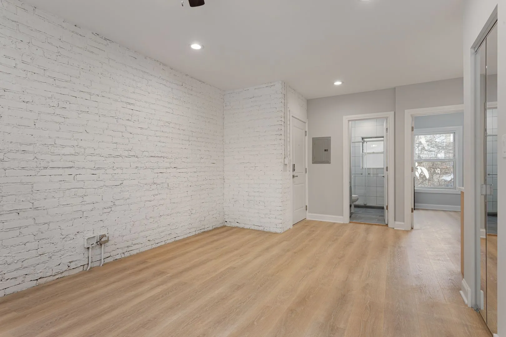 1629 W Chase Ave, ,  60626, USA 60626-unit#2D-Chicago-IL
