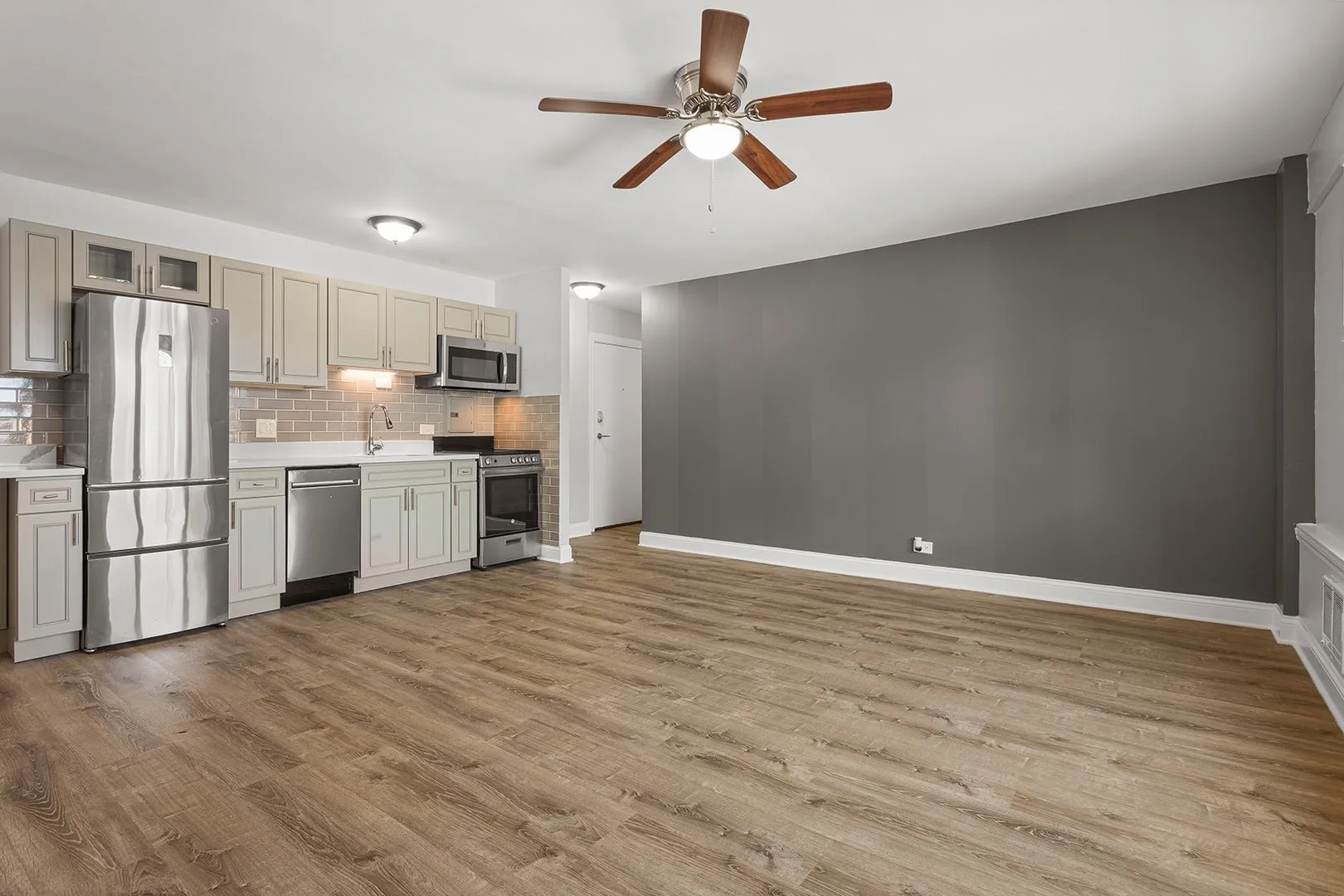 7710 N Sheridan Rd, , 60626, USA 60626-unit#404-Chicago-IL