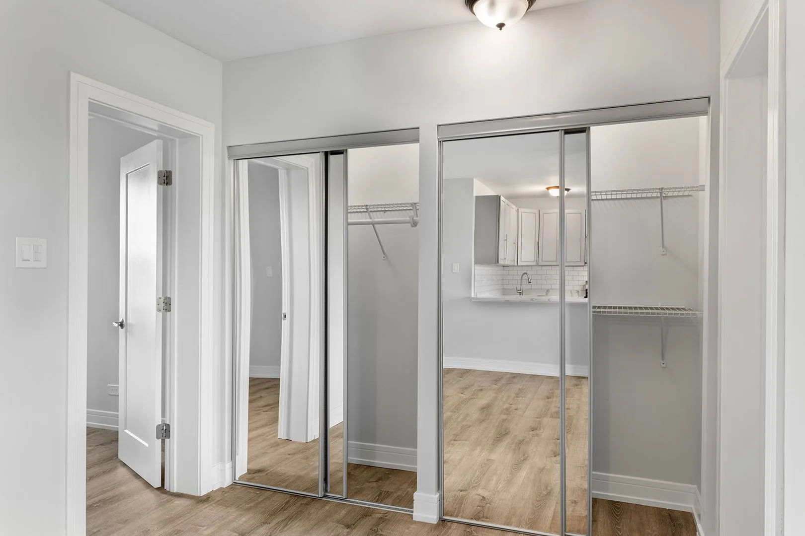 1521 W Sherwin Ave, ,  60626, USA 60626-unit#601-Chicago-IL