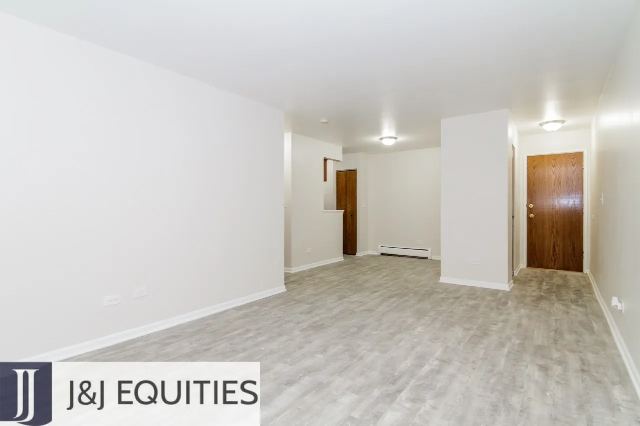 1040 W Hollywood Ave, , 60660, USA 60660-unit#208-Chicago-IL