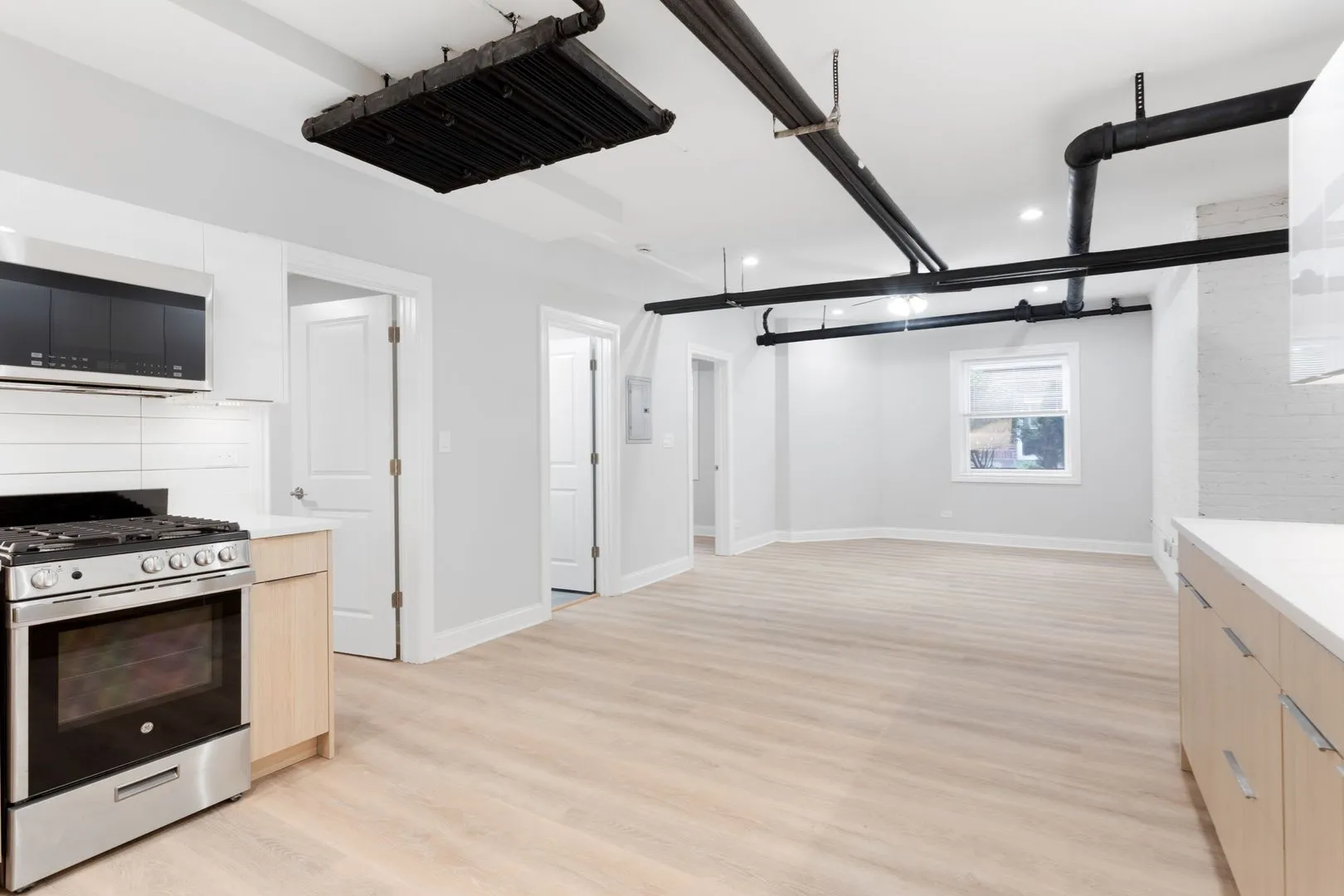 7383 N Damen Ave, ,  60645, USA 60645-unit#G-Chicago-IL