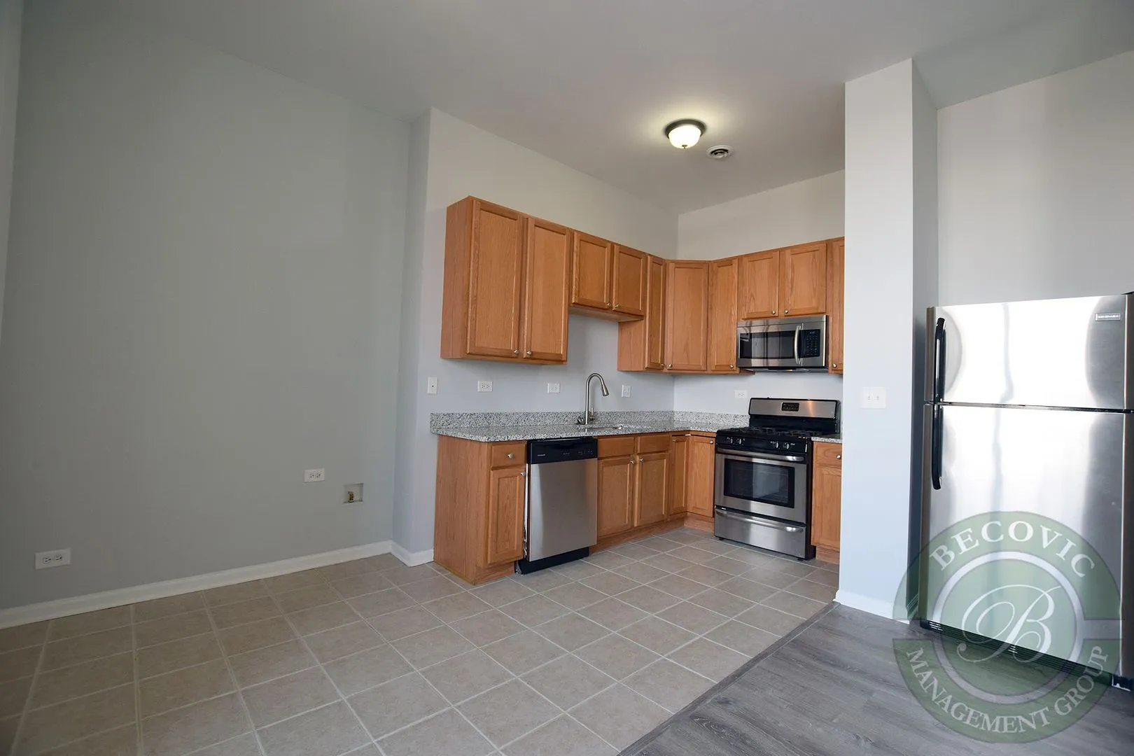 2451 W Howard St, ,  60645, USA 60645-unit#208-Chicago-IL