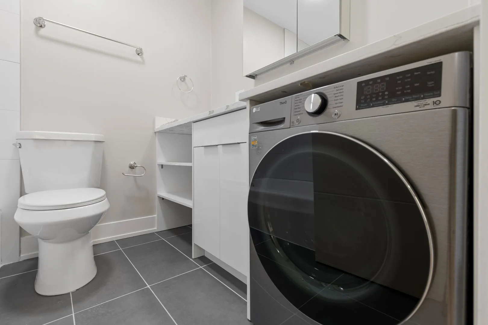 6166 N Sheridan Rd, , 60660, USA 60660-unit#24B-Chicago-IL