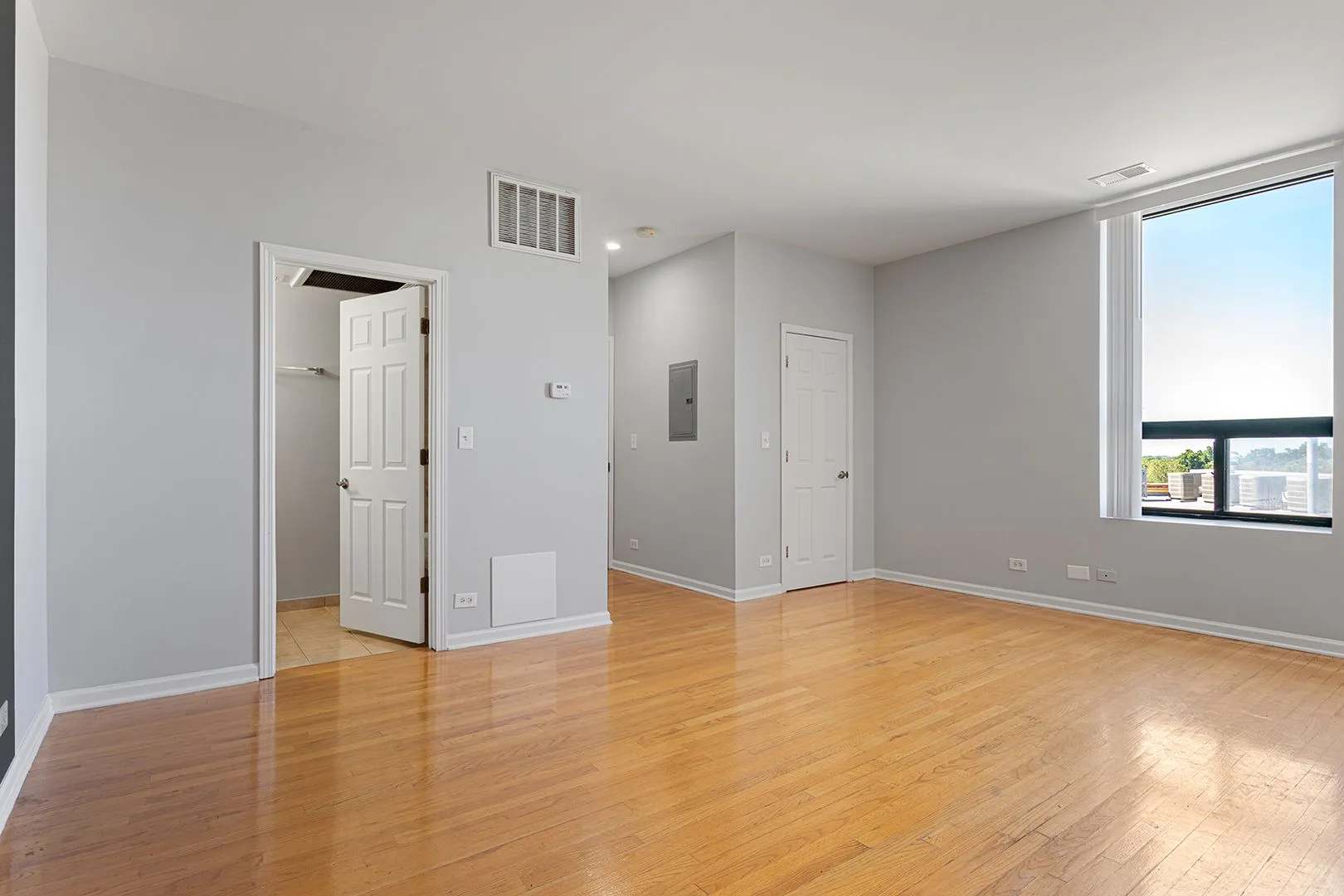 2451 W Howard St, ,  60645, USA 60645-unit#605-Chicago-IL