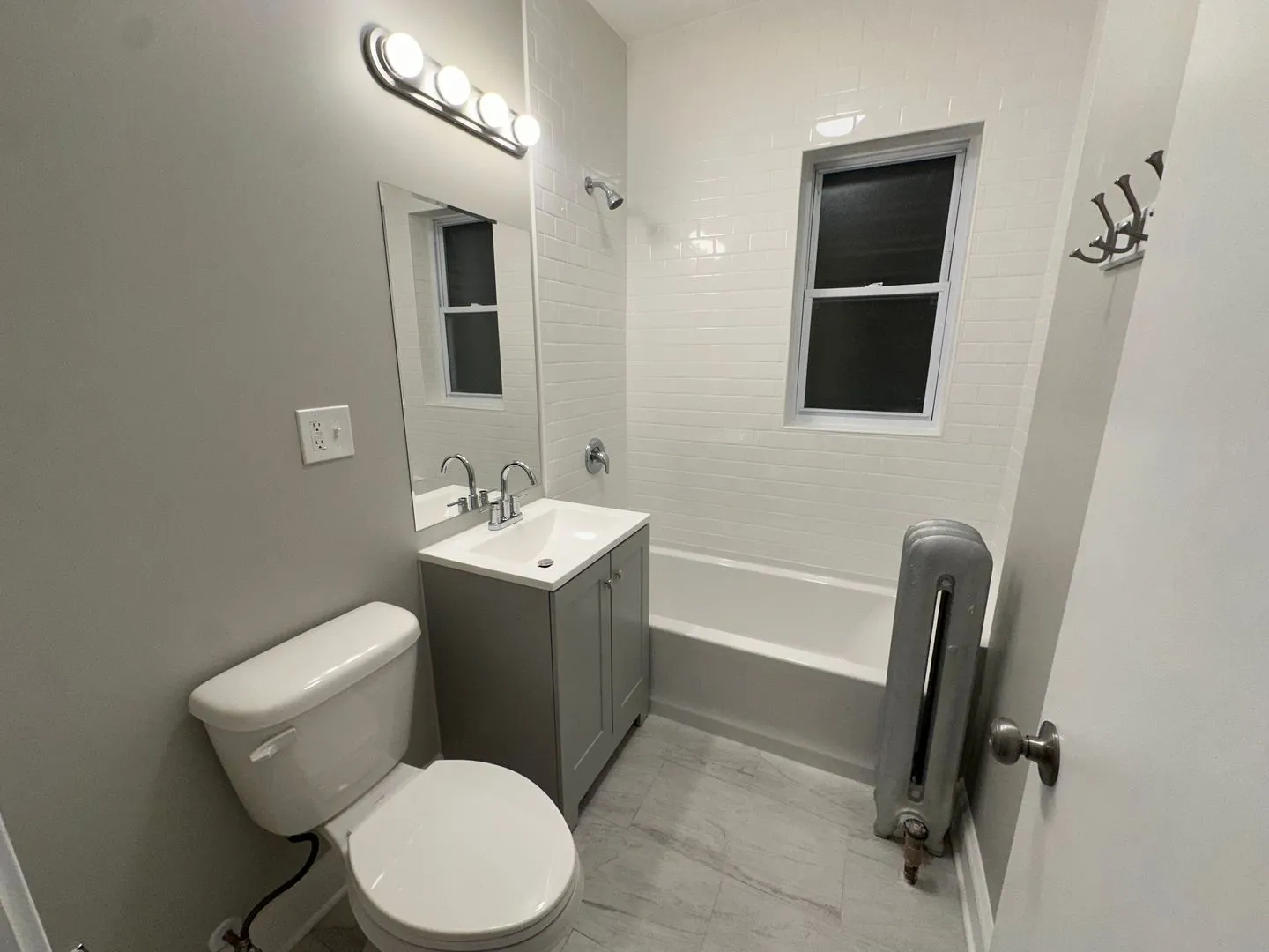 4902 N St Louis Ave, ,  60625, USA 60625-unit#2E-Chicago-IL