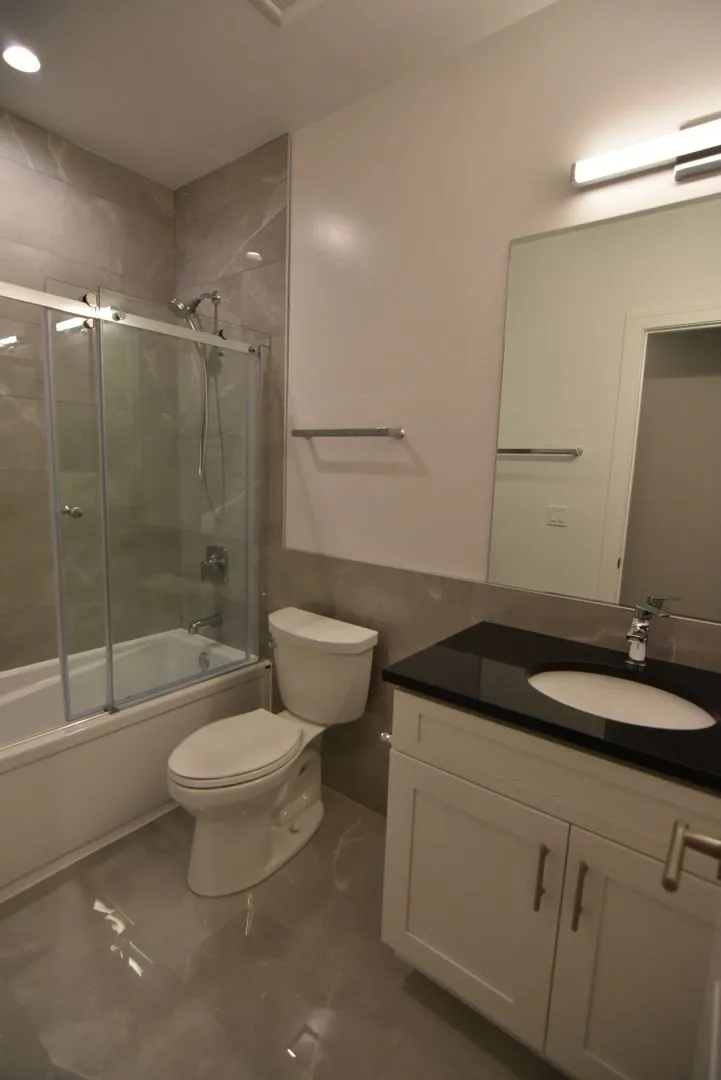 927 W Irving Park Rd, ,  60613, USA 60613-unit#927-101-Chicago-IL