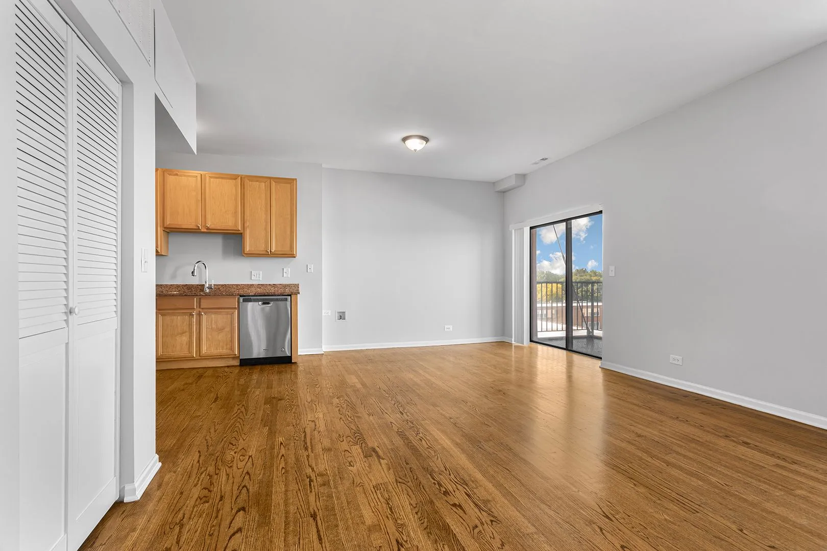 2451 W Howard St, , 60645, USA 60645-unit#407-Chicago-IL