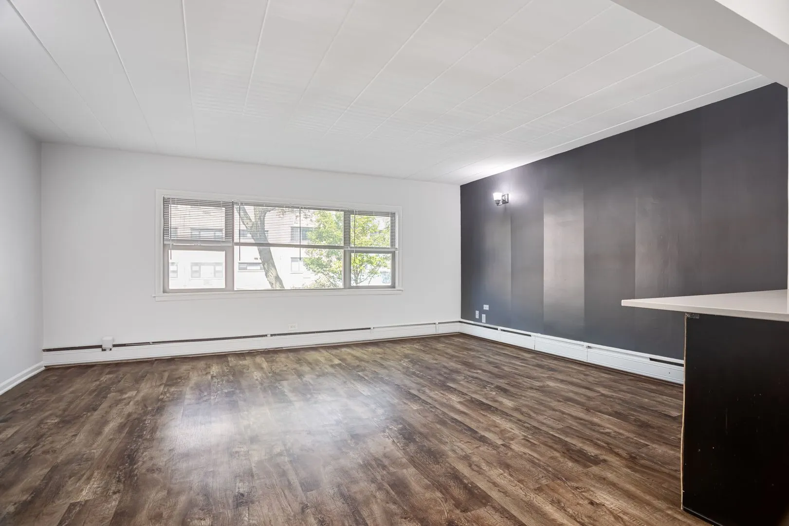 6007 N Kenmore Ave, ,  60660, USA 60660-unit#203-Chicago-IL