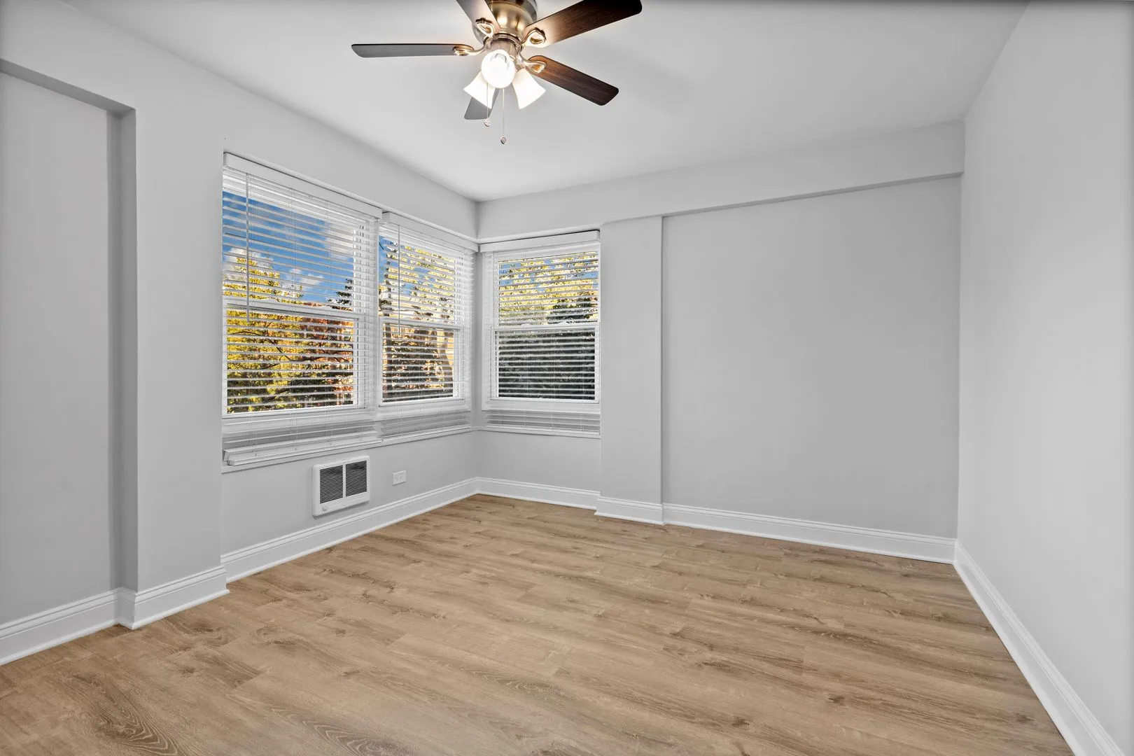 7710 N Sheridan Rd, ,  60626, USA 60626-unit#302-Chicago-IL