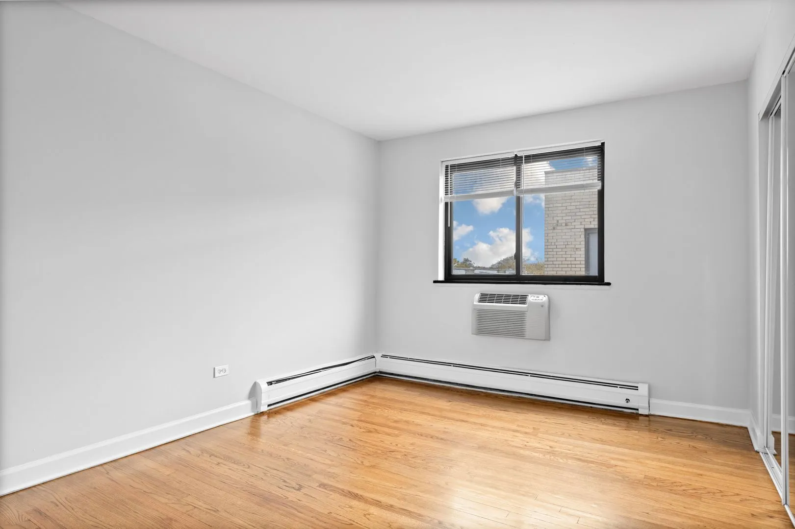 6758 N Sheridan Rd, ,  60626, USA 60626-unit#530-Chicago-IL