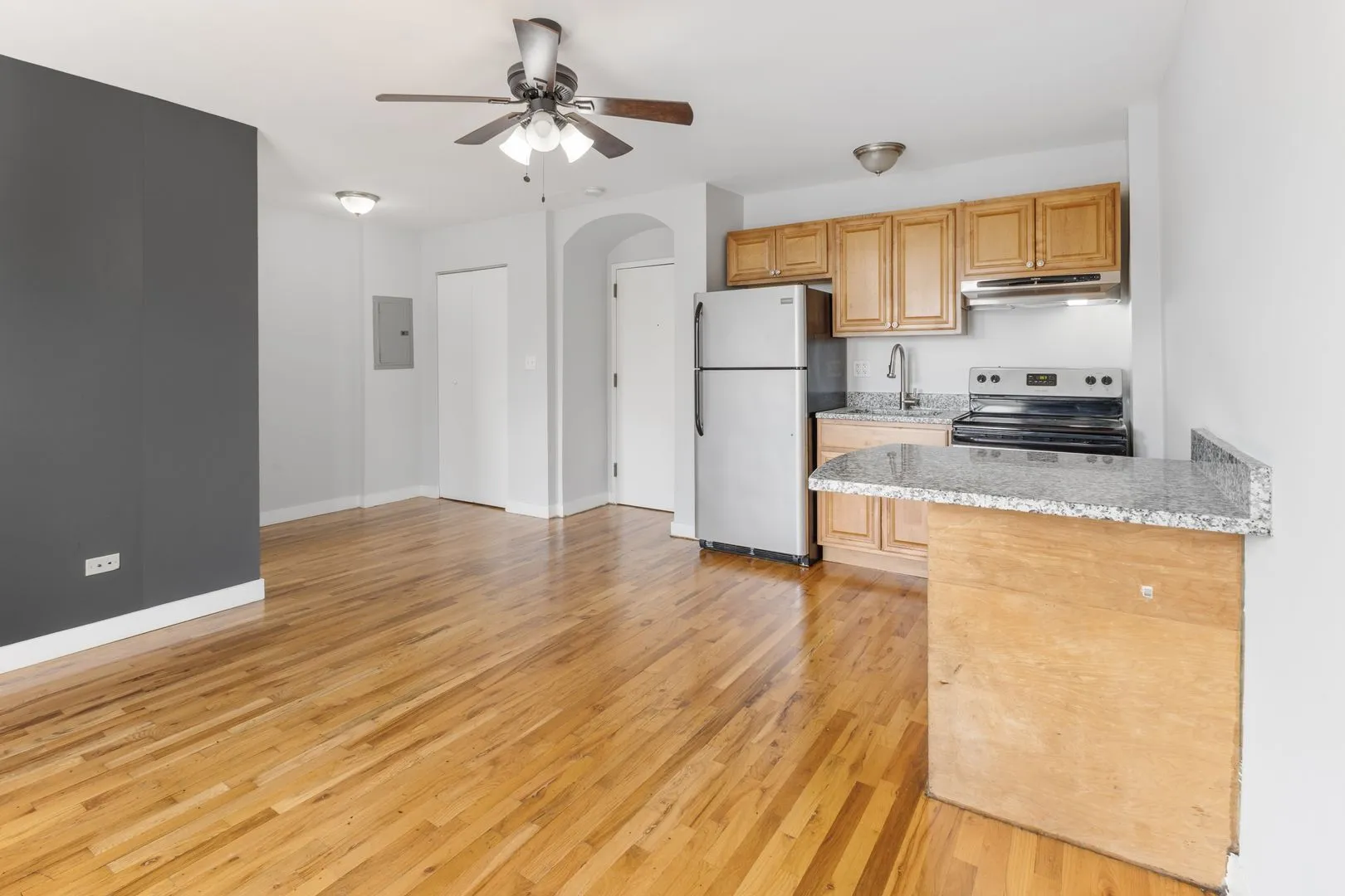 7450 N Greenview Ave, , 60626, USA 60626-unit#53-Chicago-IL
