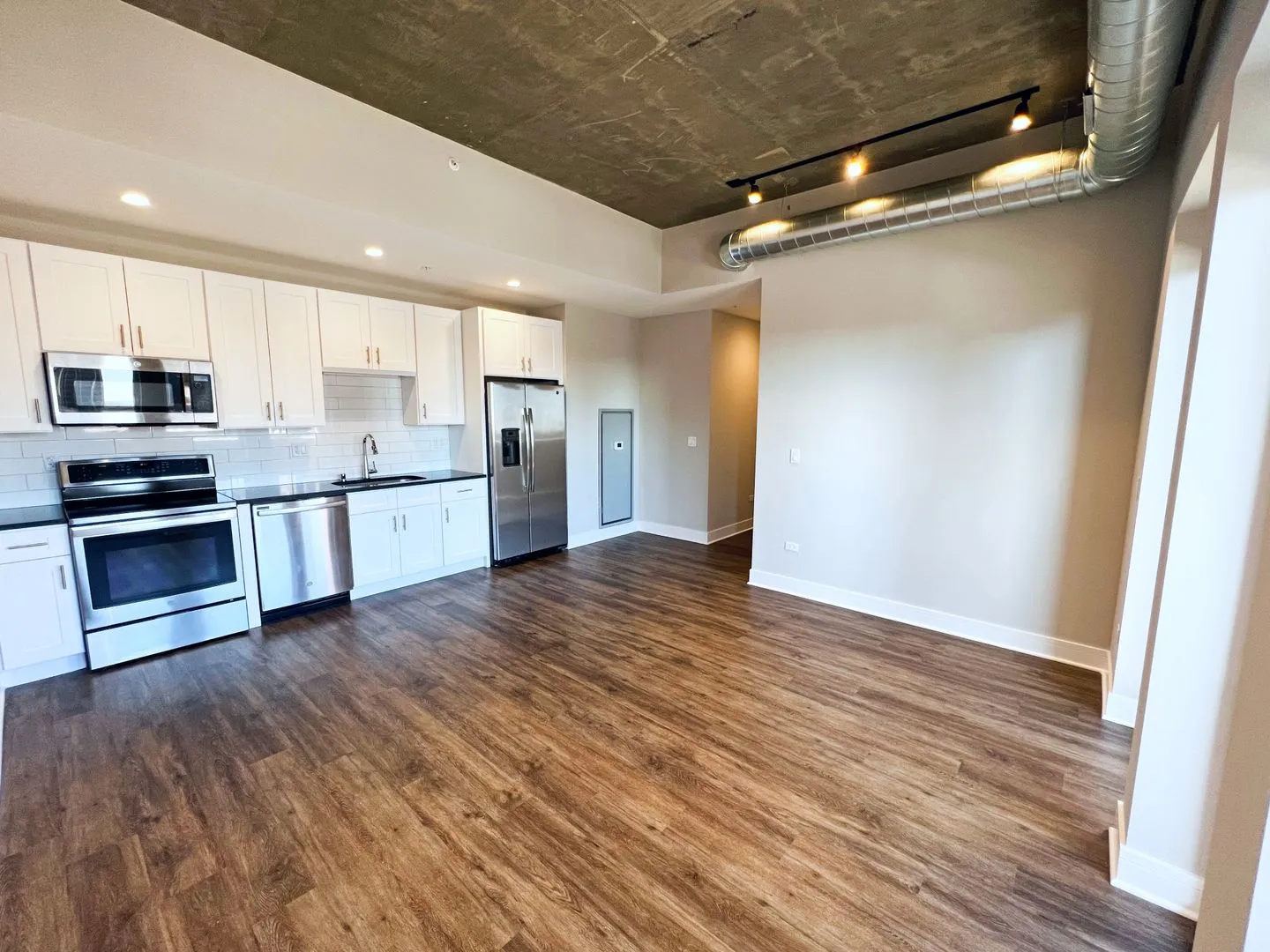 N Broadway, , , USA IL-unit#3833-614-Chicago-IL