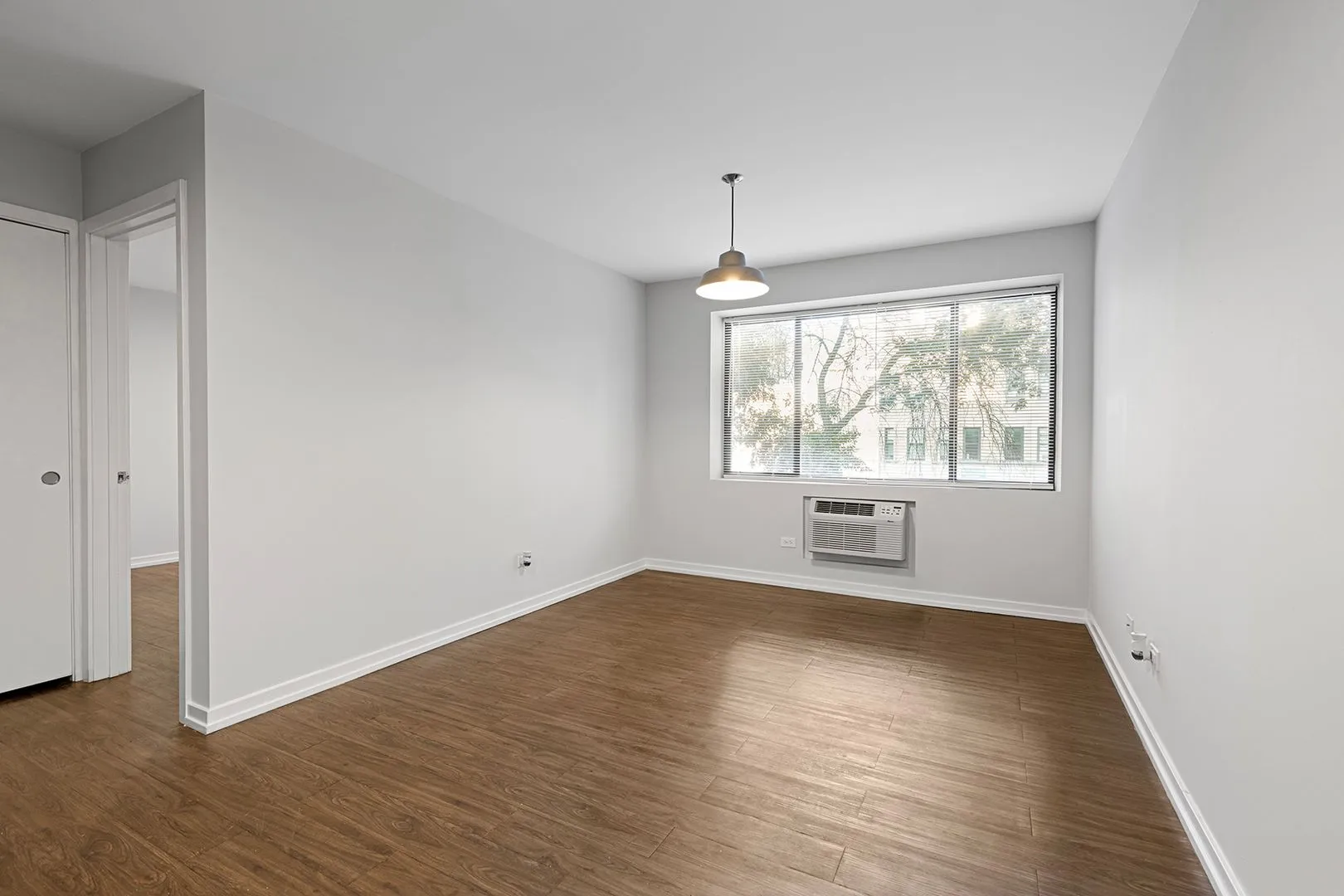 6134 N Kenmore Ave, ,  60660, USA 60660-unit#302-Chicago-IL