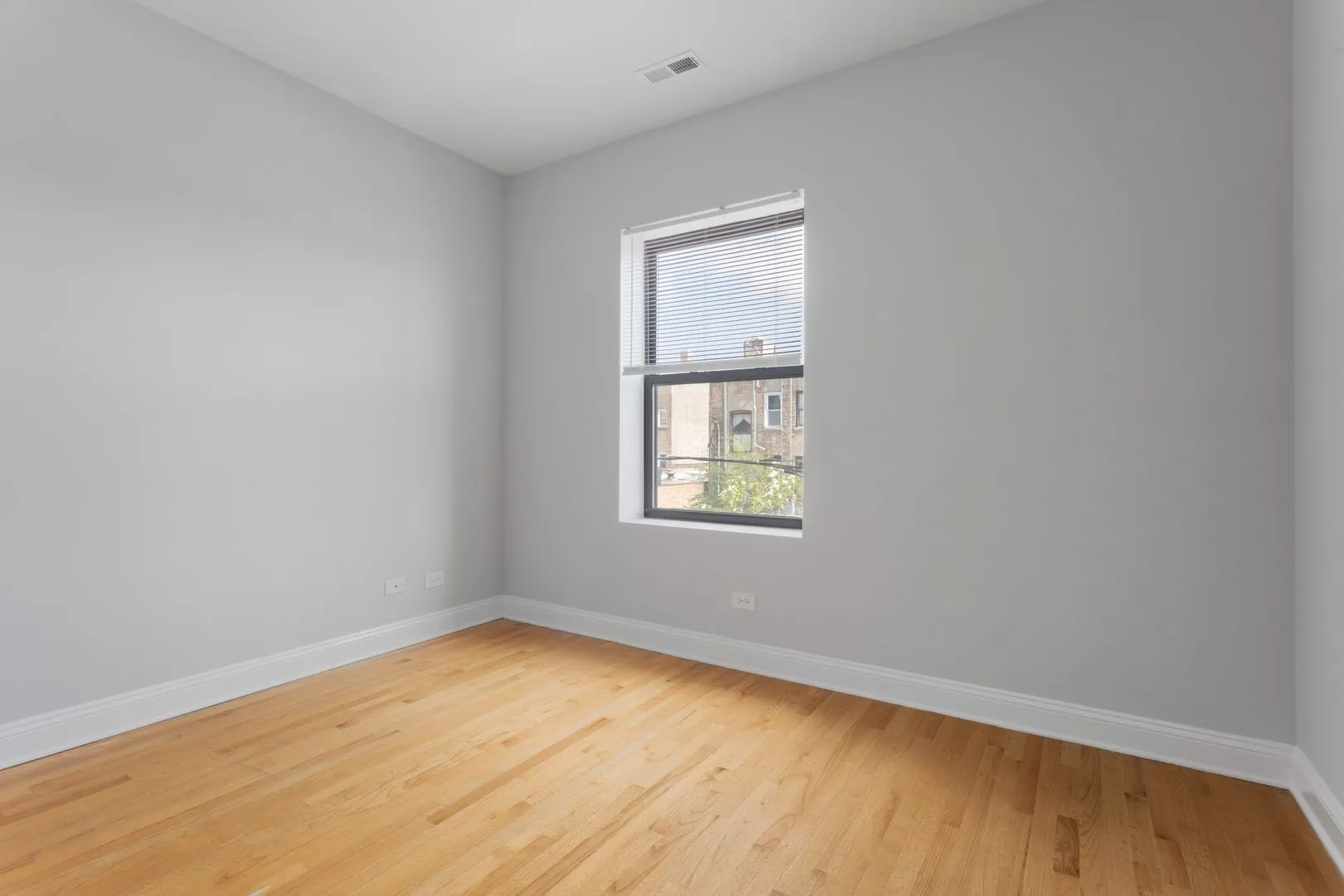 7526 N Seeley Ave, ,  60645, USA 60645-unit#202-Chicago-IL
