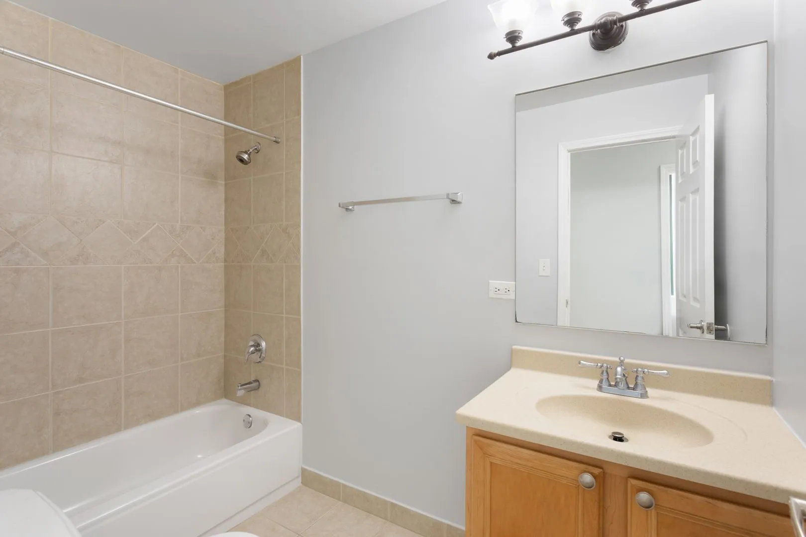 2451 W Howard St, ,  60645, USA 60645-unit#503-Chicago-IL