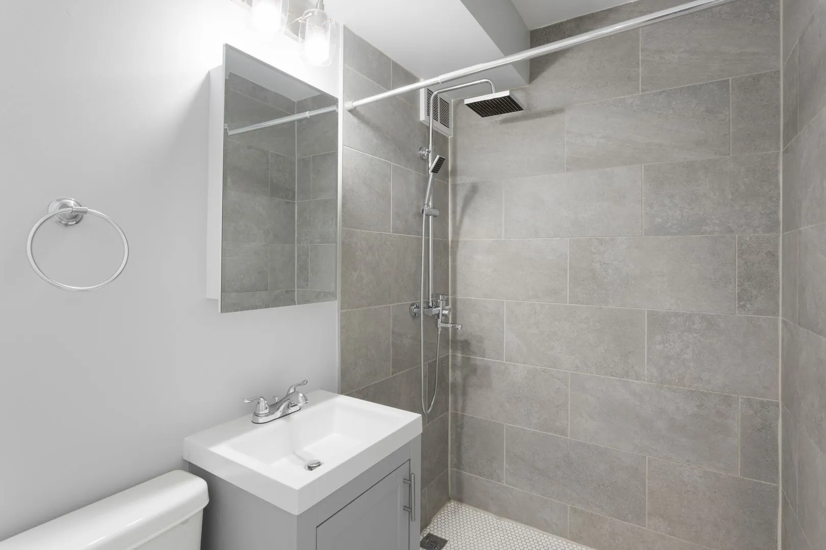 7710 N Sheridan Rd, ,  60626, USA 60626-unit#203-Chicago-IL